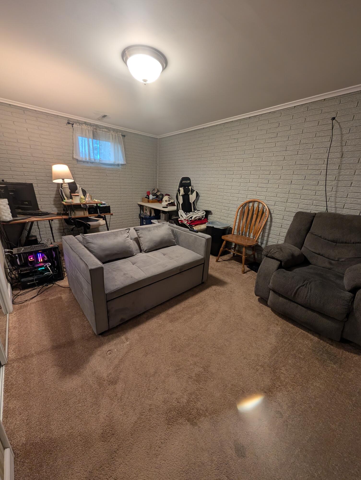 218 Hale St Property Photo 15