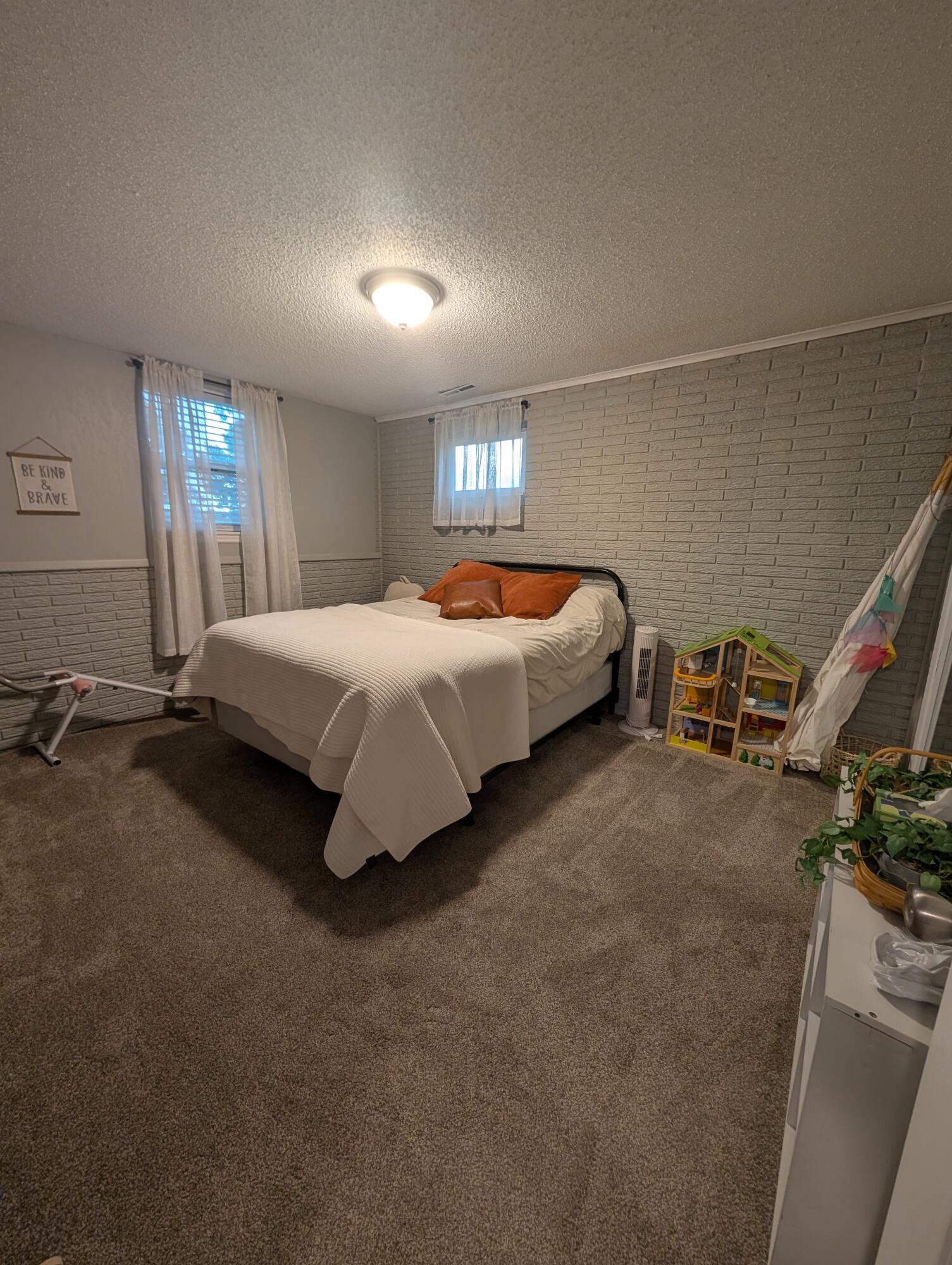 218 Hale St Property Photo 16