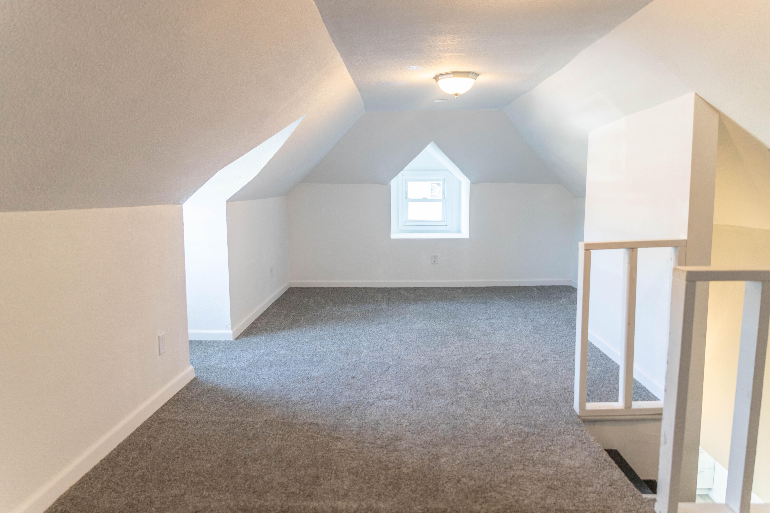 457 Lyon Ave Property Photo 19