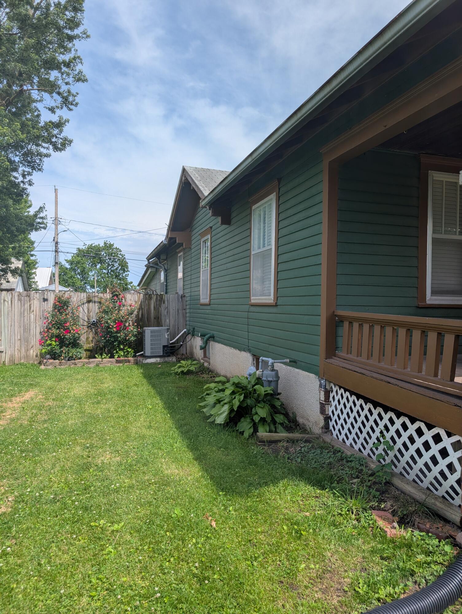 530 Lyon Ave Property Photo 7