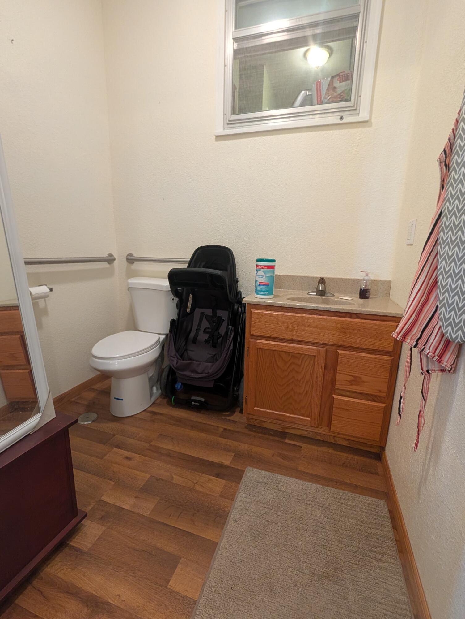 530 Lyon Ave Property Photo 19