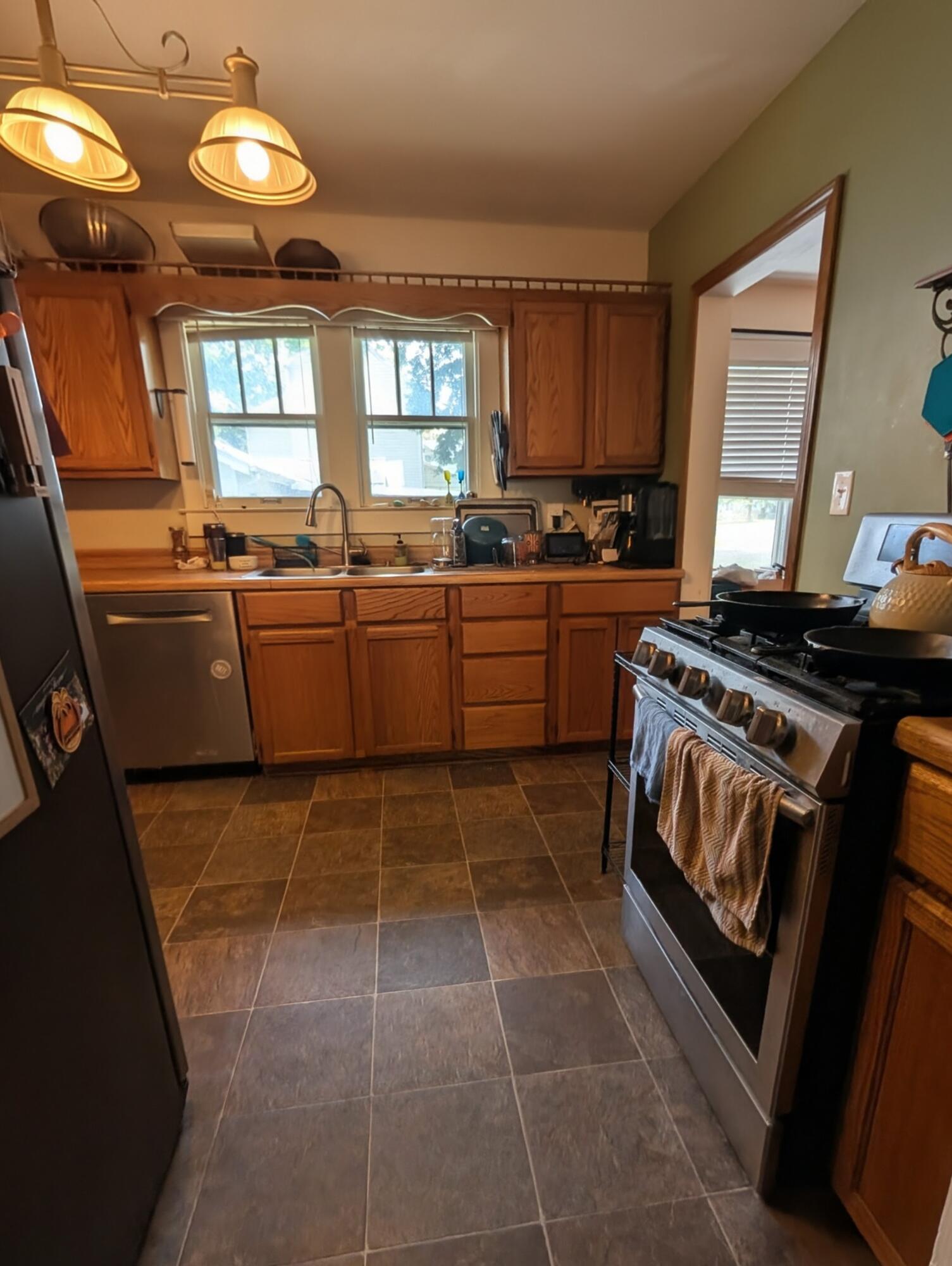 530 Lyon Ave Property Photo 27
