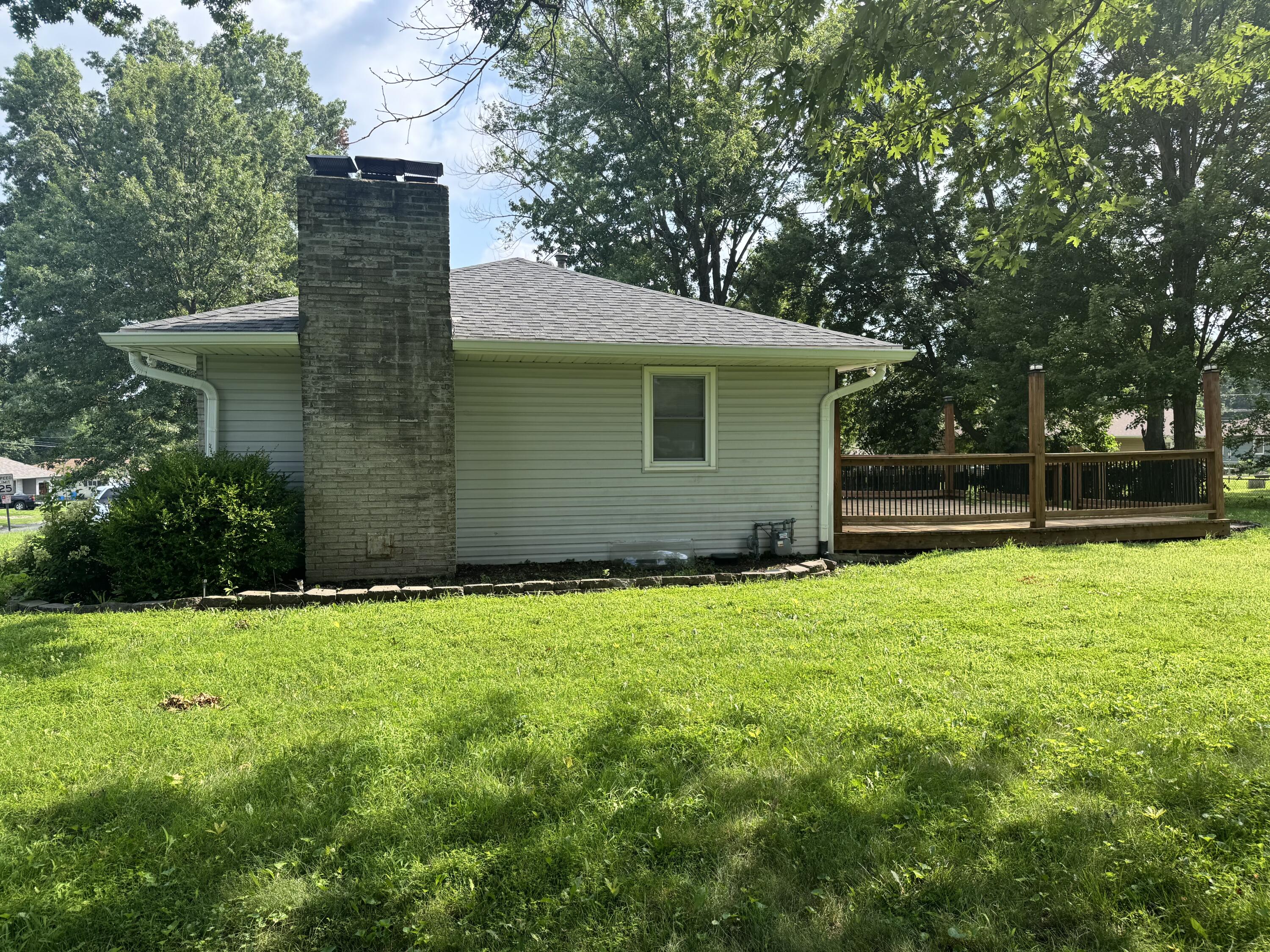 811 Brunswick Ave Property Photo 9