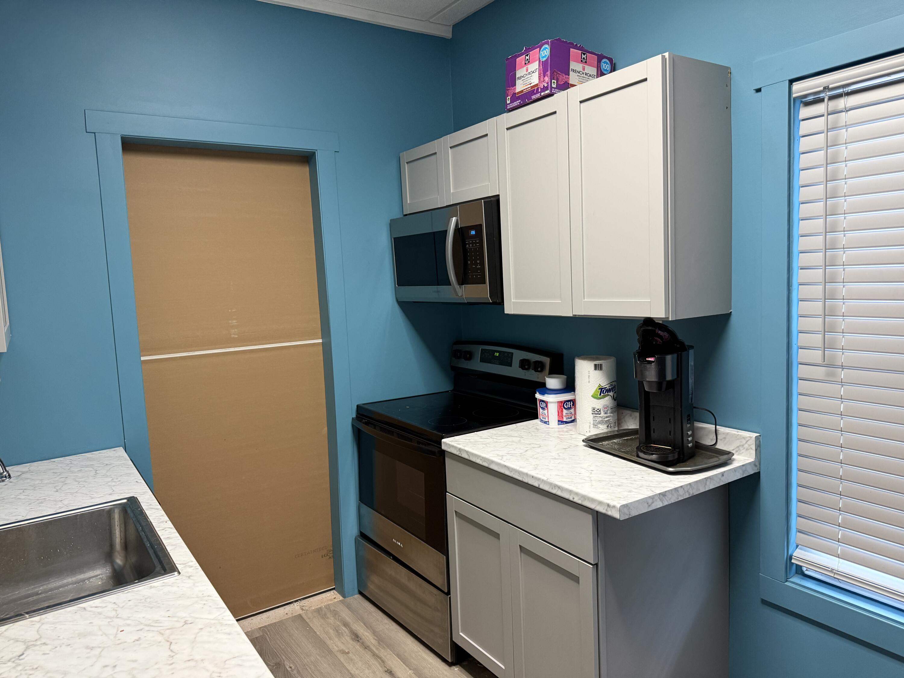 102 Washington St Property Photo 17