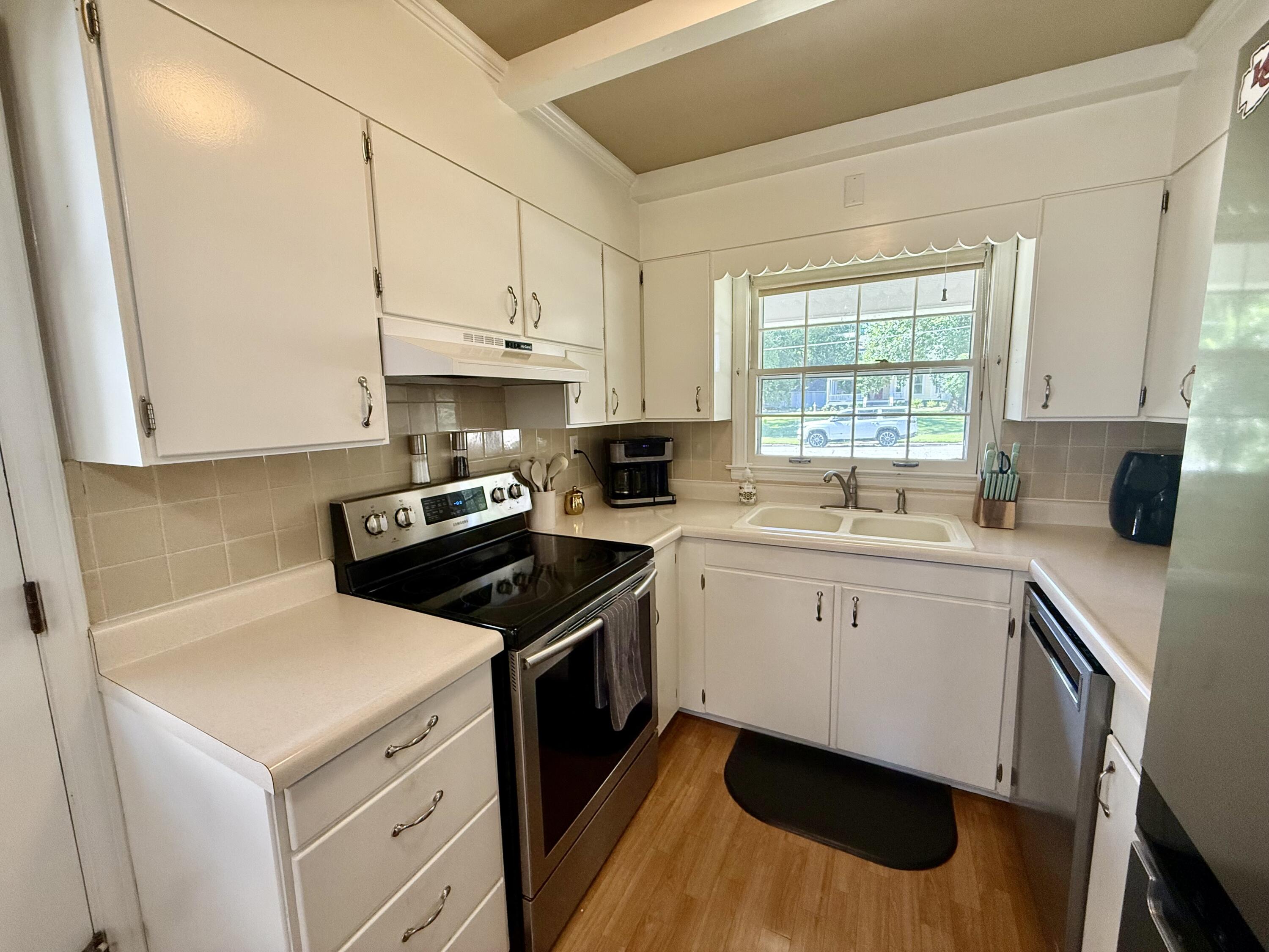 519 Arrow St Property Photo 15