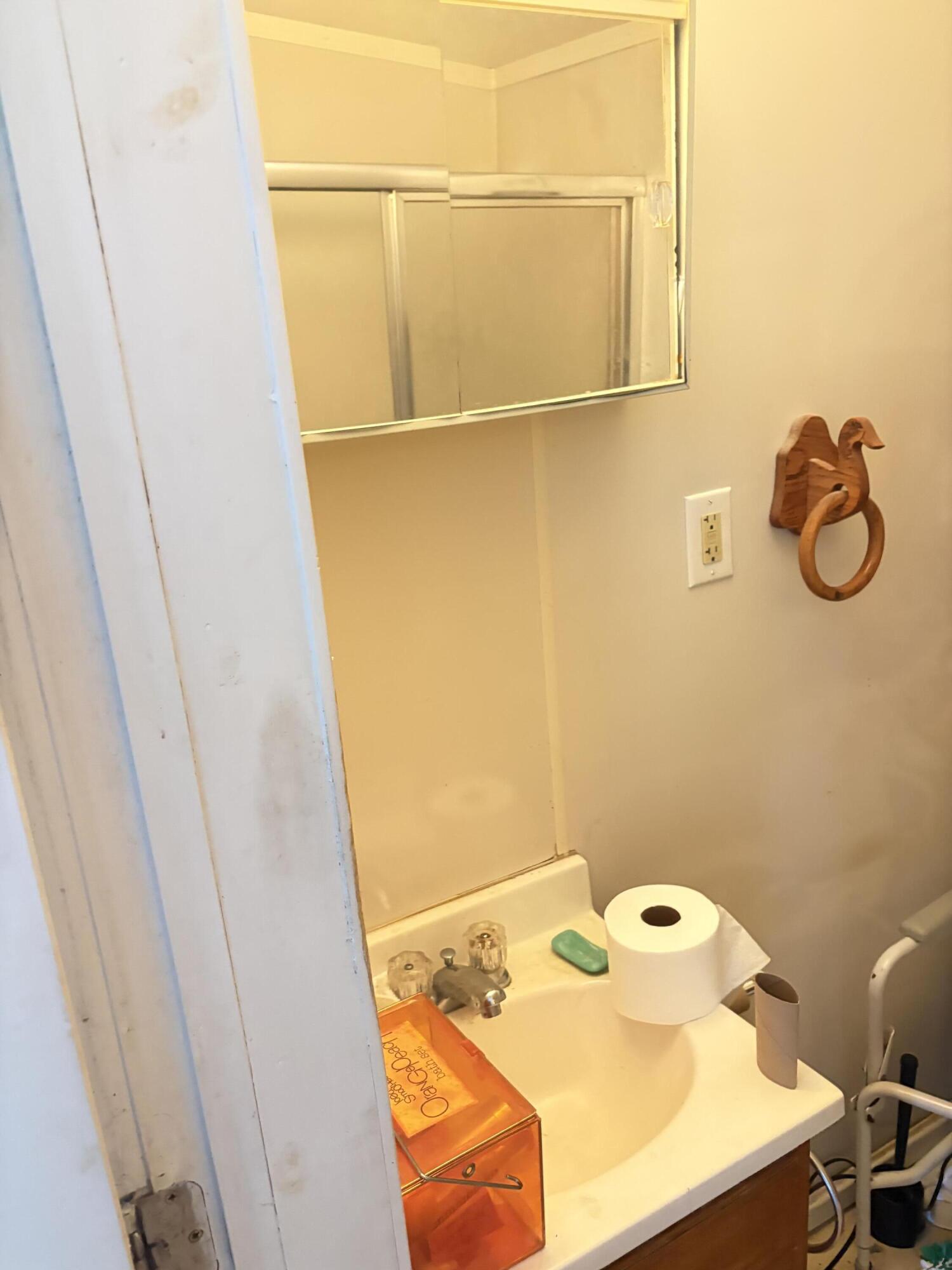 500 Leslie St Property Photo 16