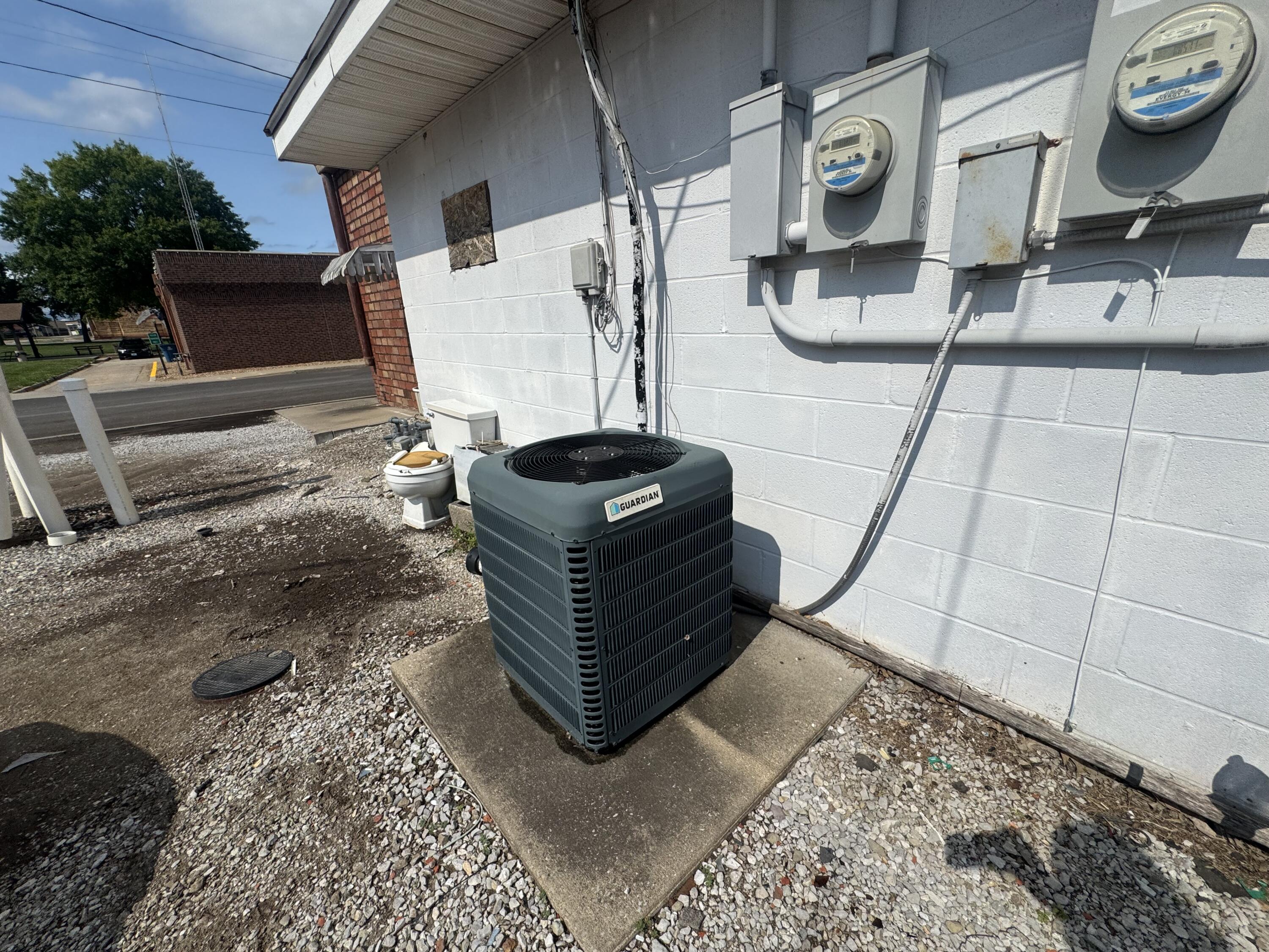 704 Main St Property Photo 11