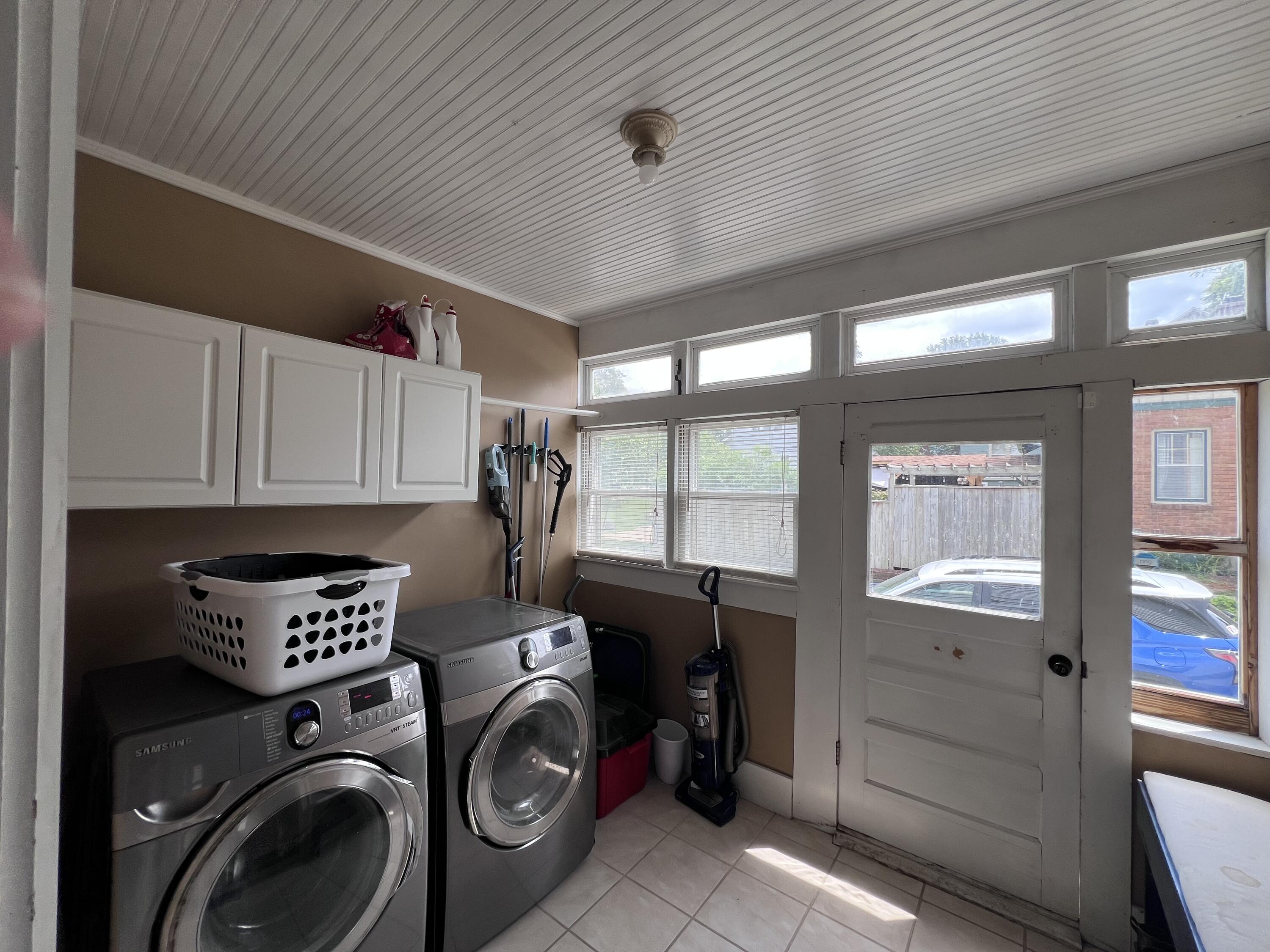 110 Bell Ave Property Photo 17