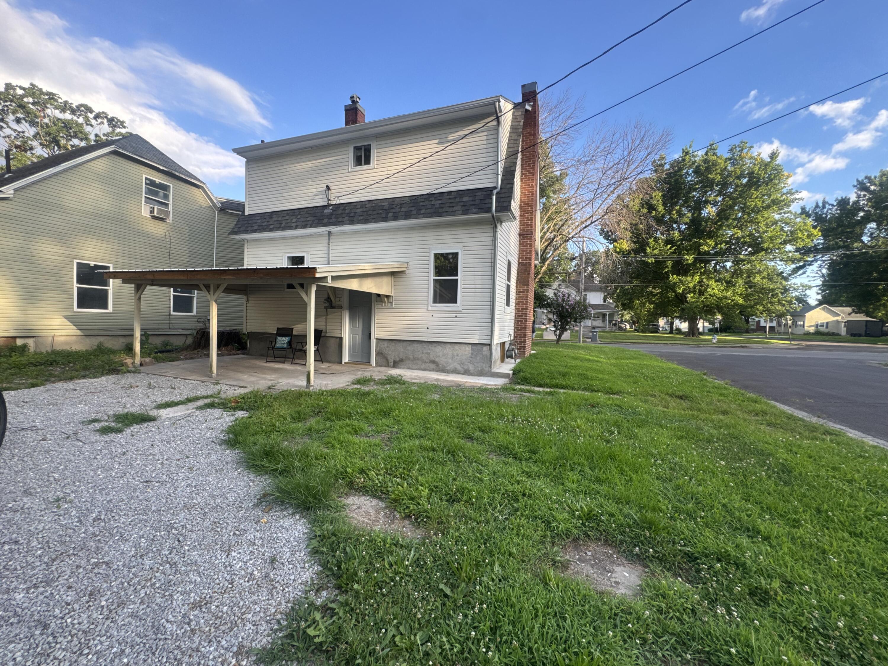 401 Yerby St Property Photo 4