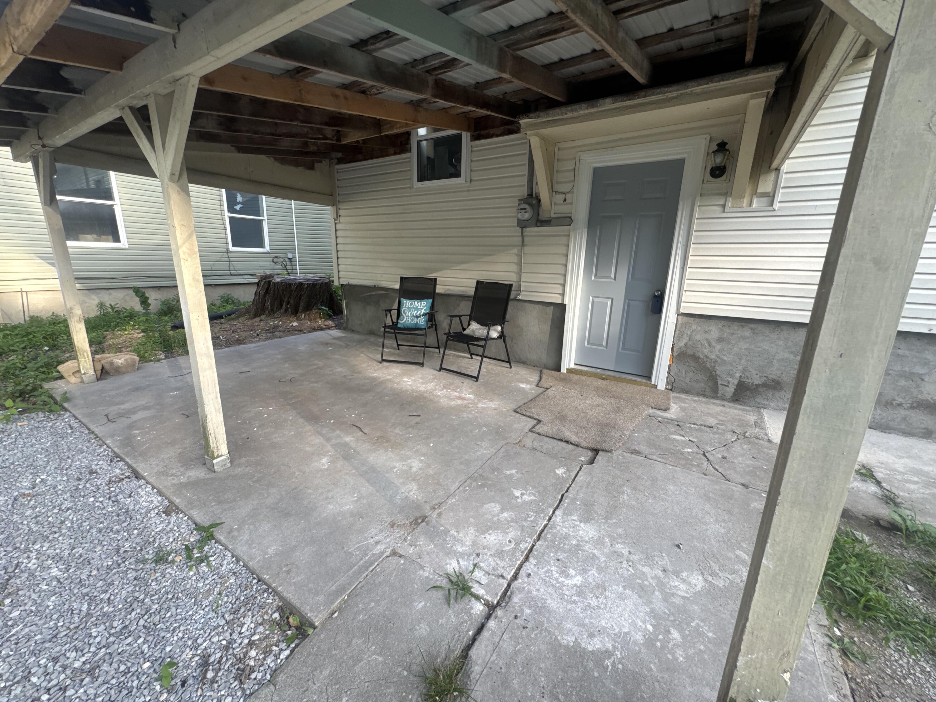 401 Yerby St Property Photo 6