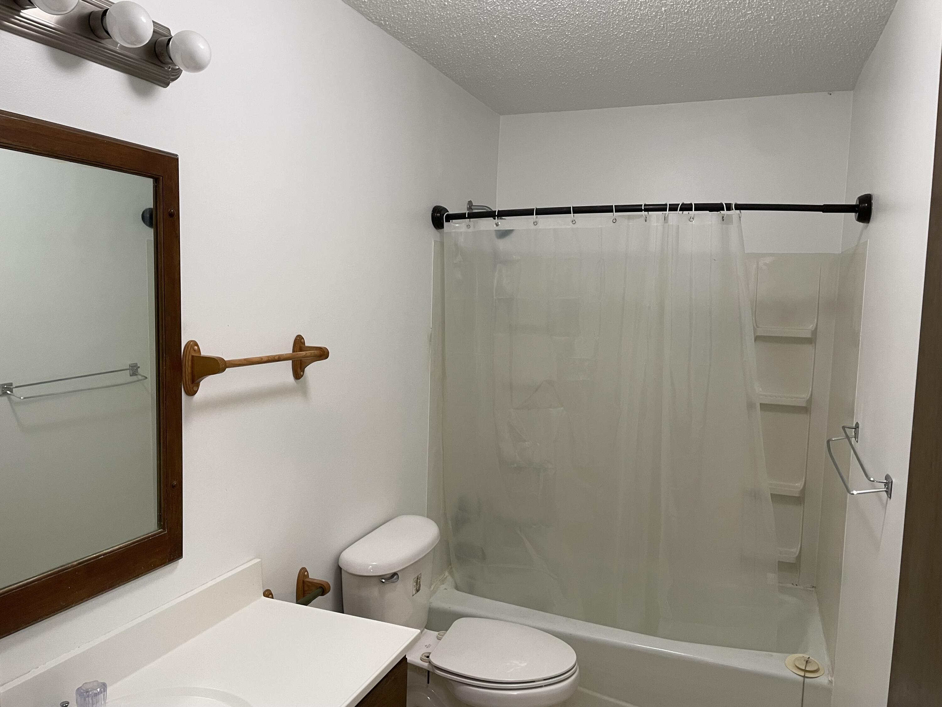190 Lincoln Ave Property Photo 10