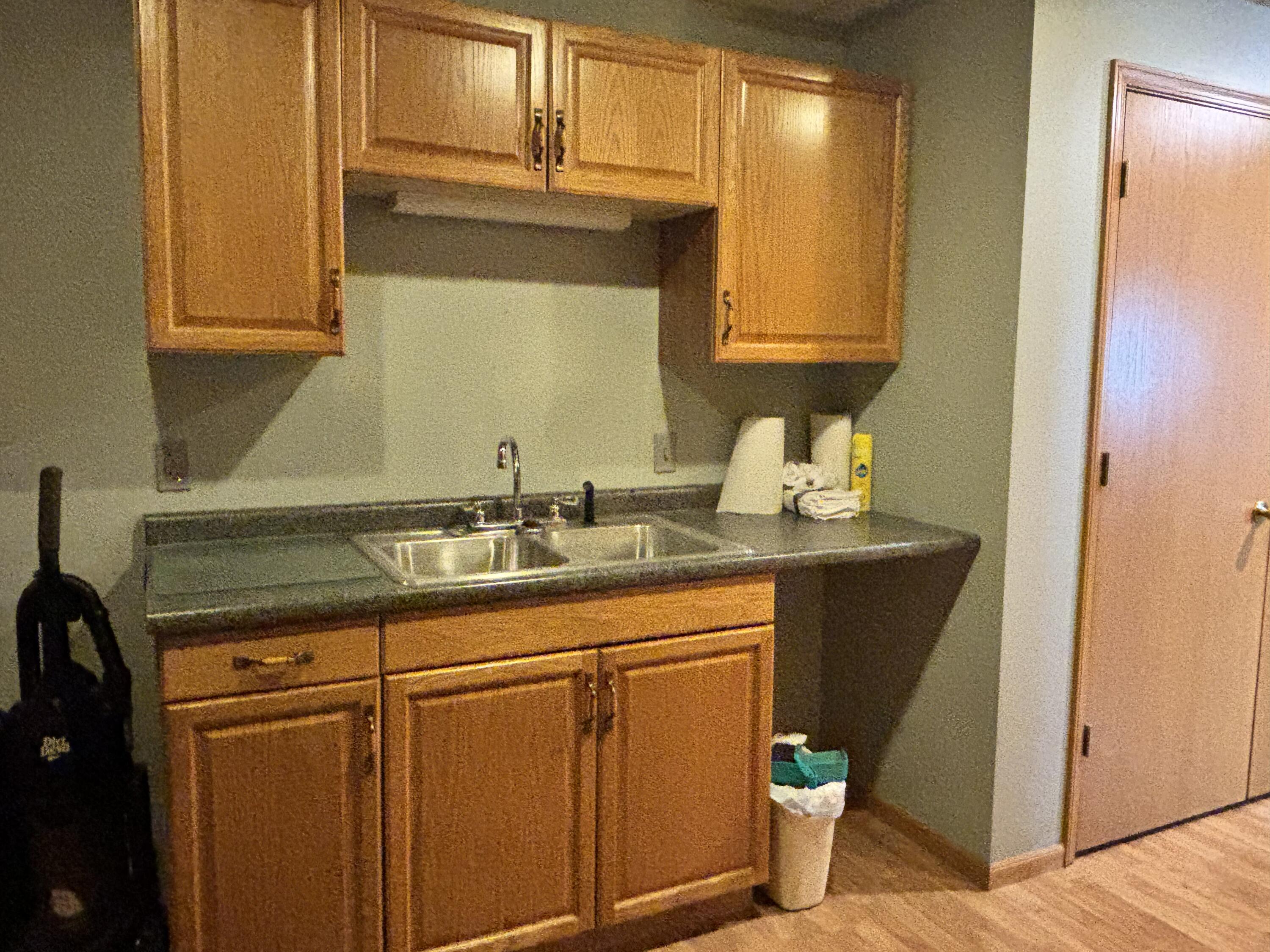 170 Court St Property Photo 5
