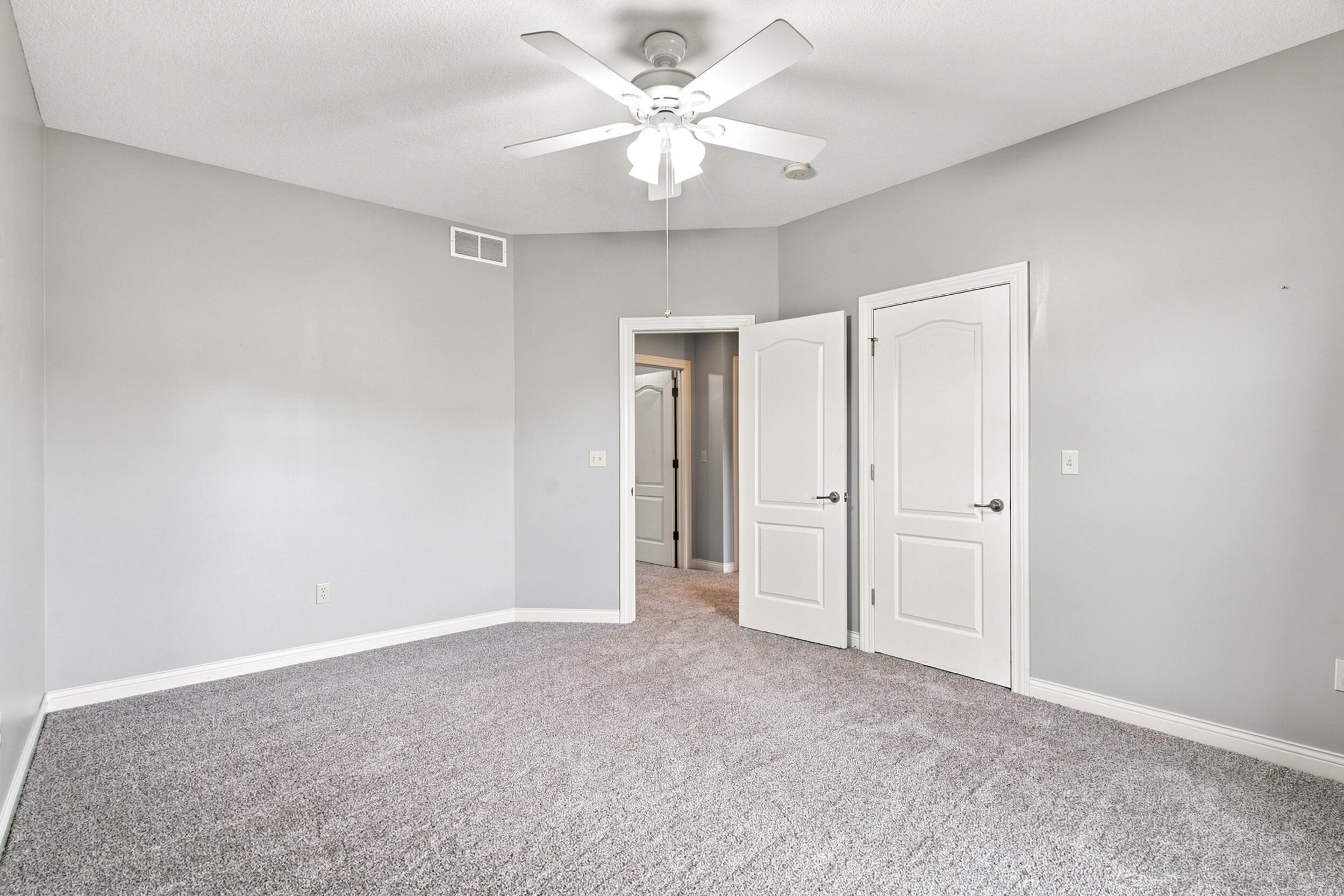 16934 Farris Cir Property Photo 26
