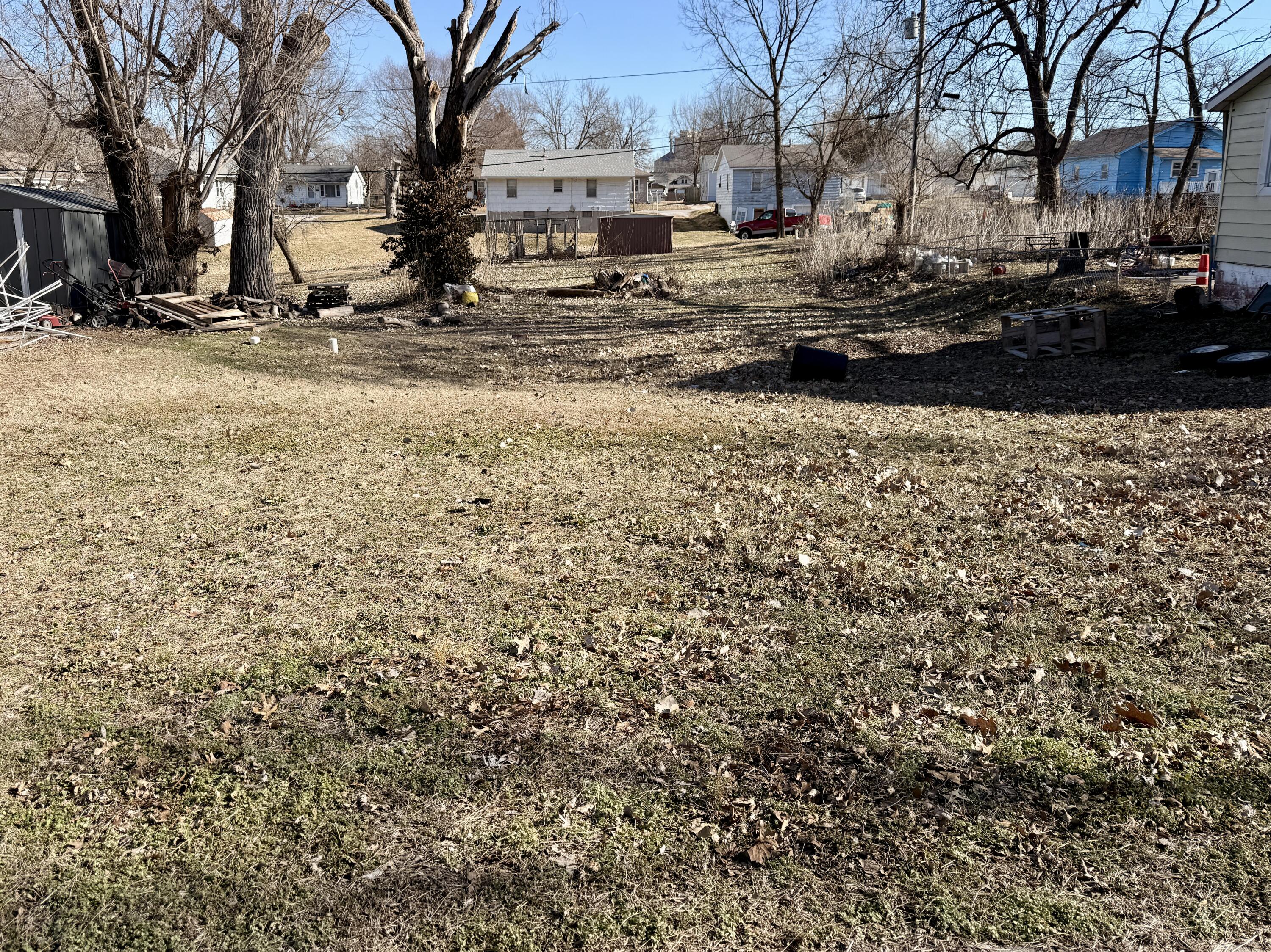 630 Lyon Ave Property Photo 1