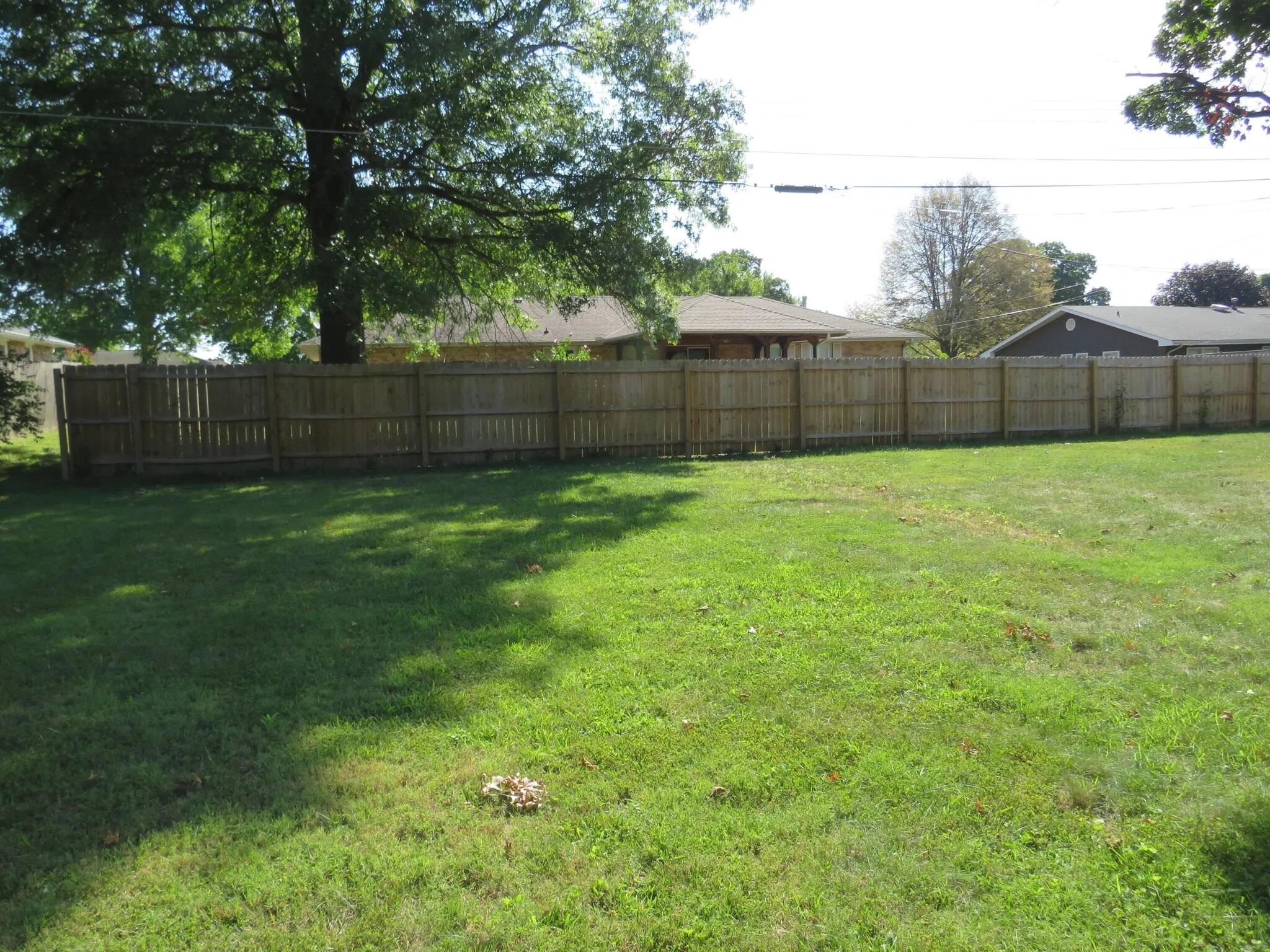 922 Lincoln Ave Property Photo 7