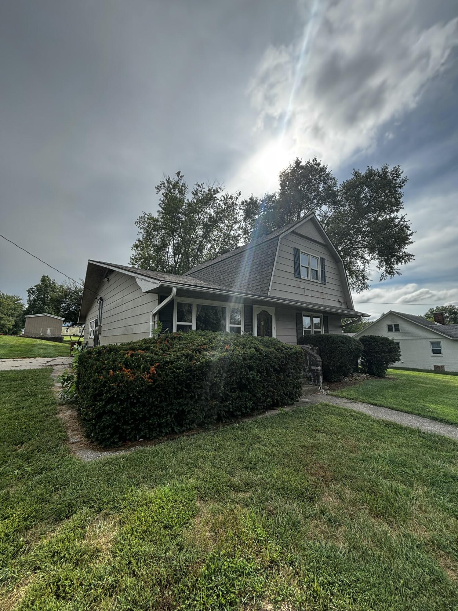 106 Chestnut St Property Photo 1