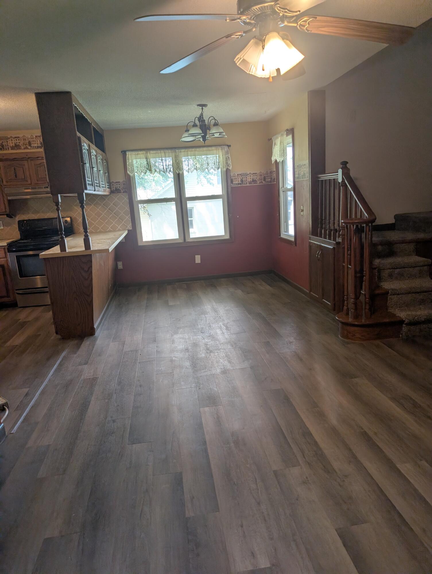 106 Chestnut St Property Photo 5