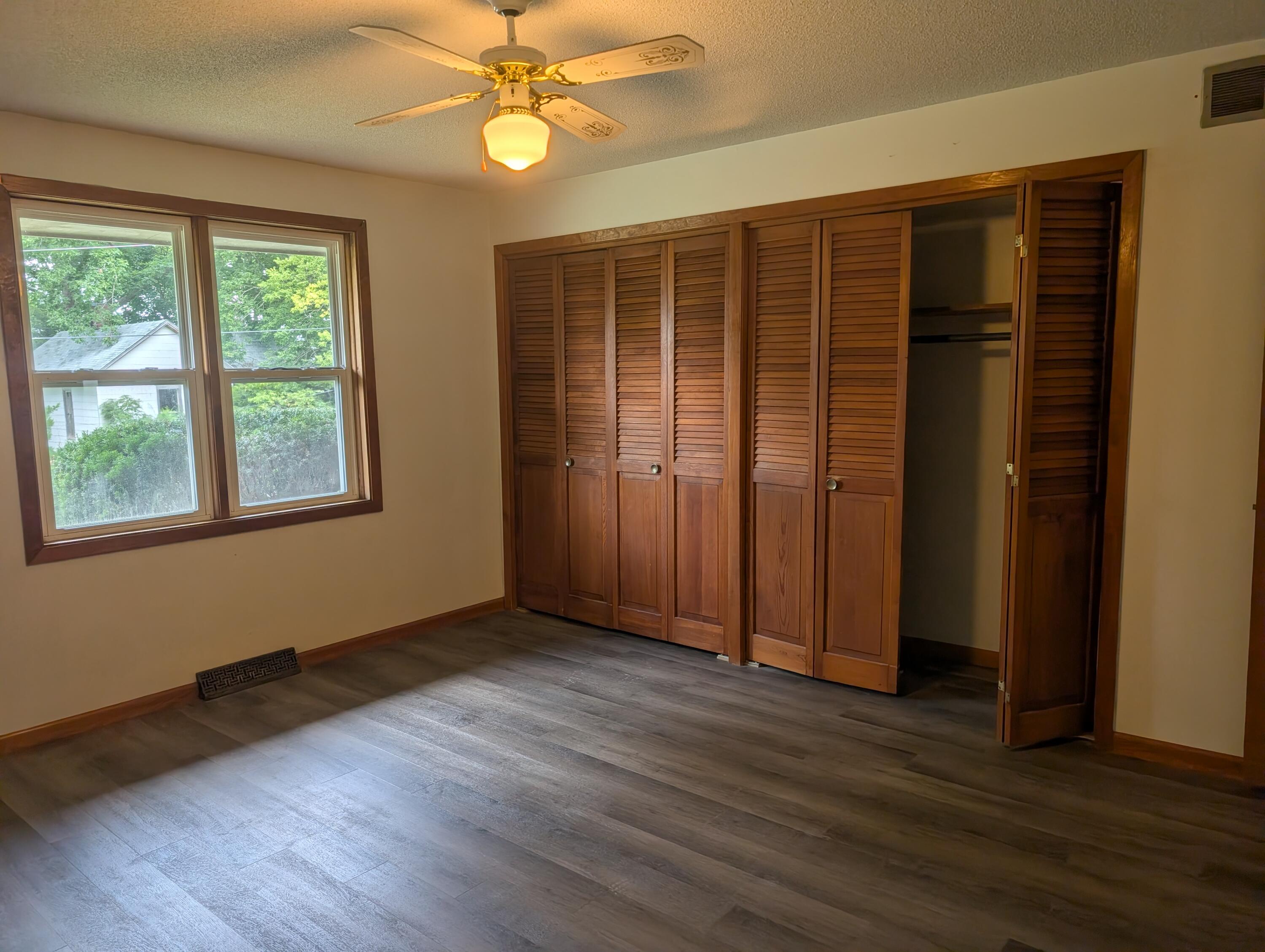 106 Chestnut St Property Photo 6