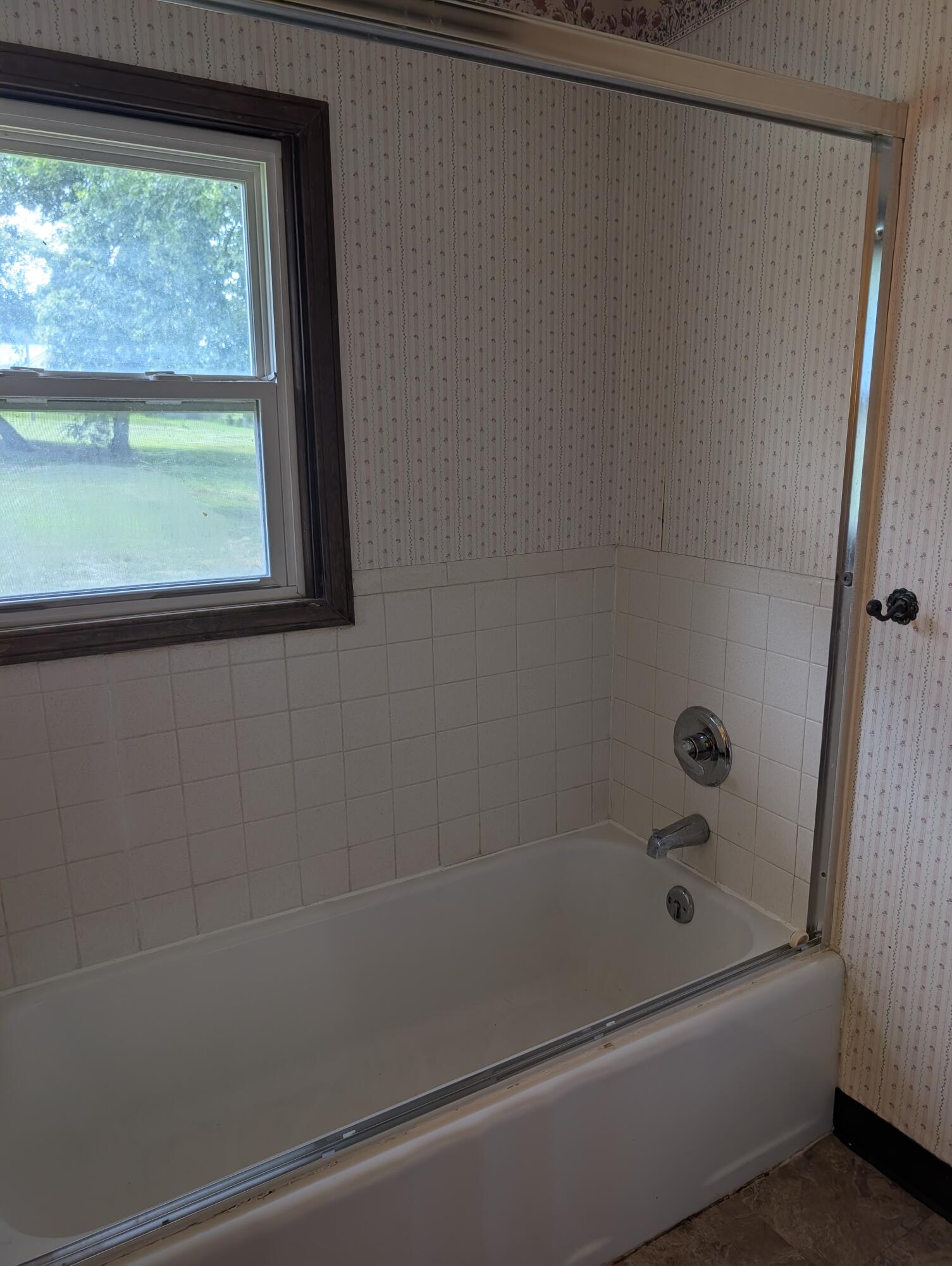 106 Chestnut St Property Photo 9