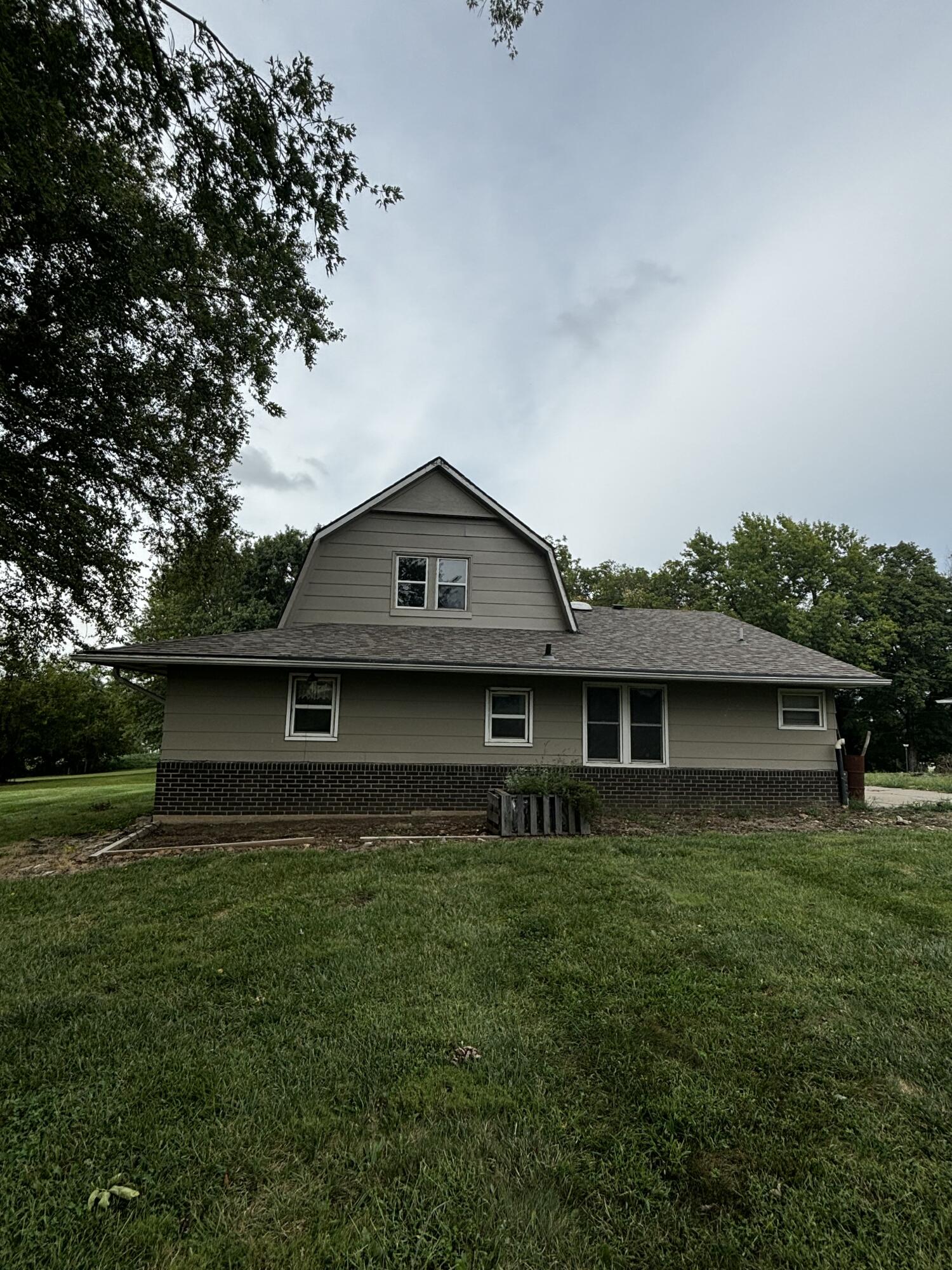106 Chestnut St Property Photo 26