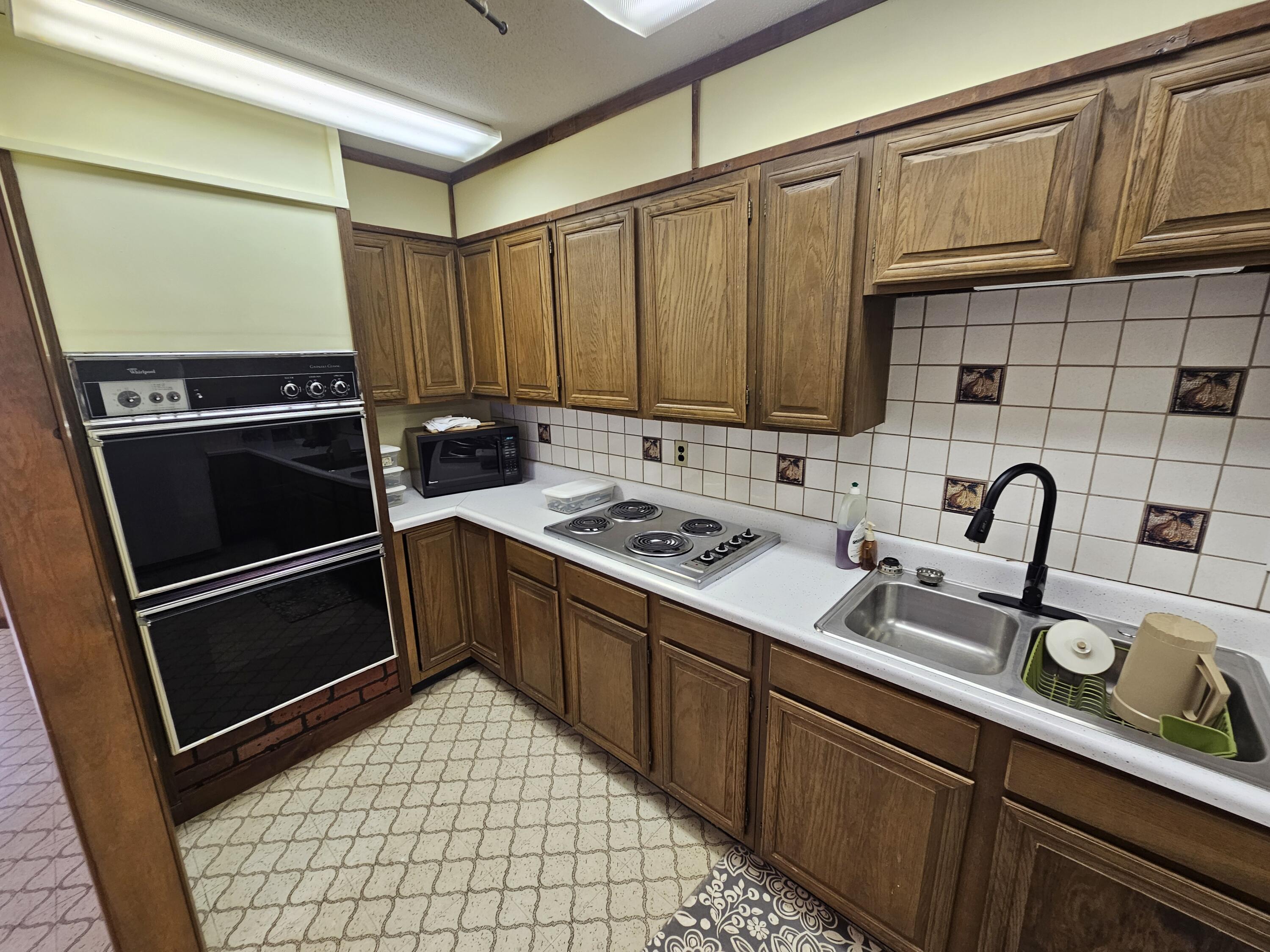 1610 Ashley Rd Property Photo 36