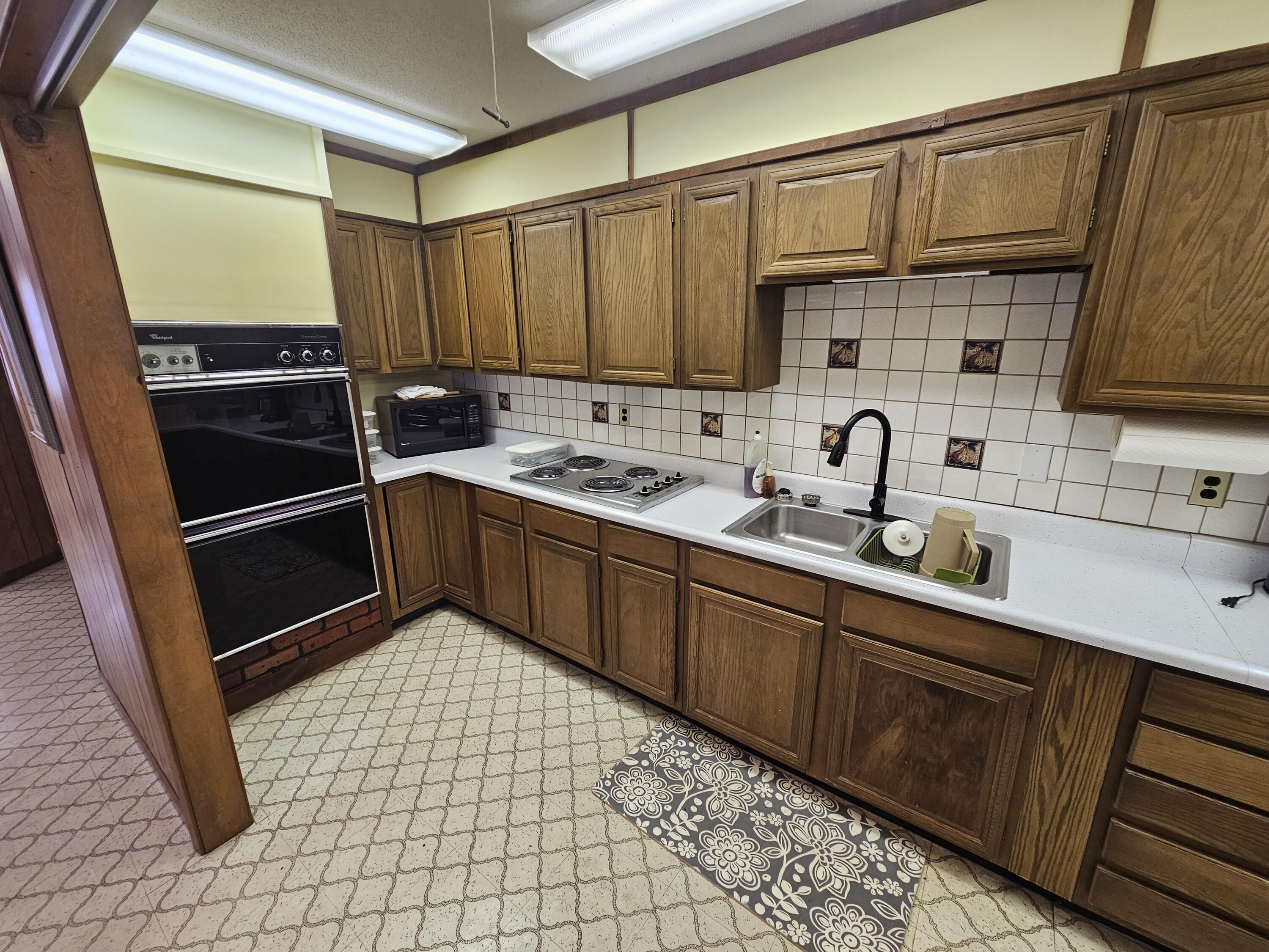 1610 Ashley Rd Property Photo 37