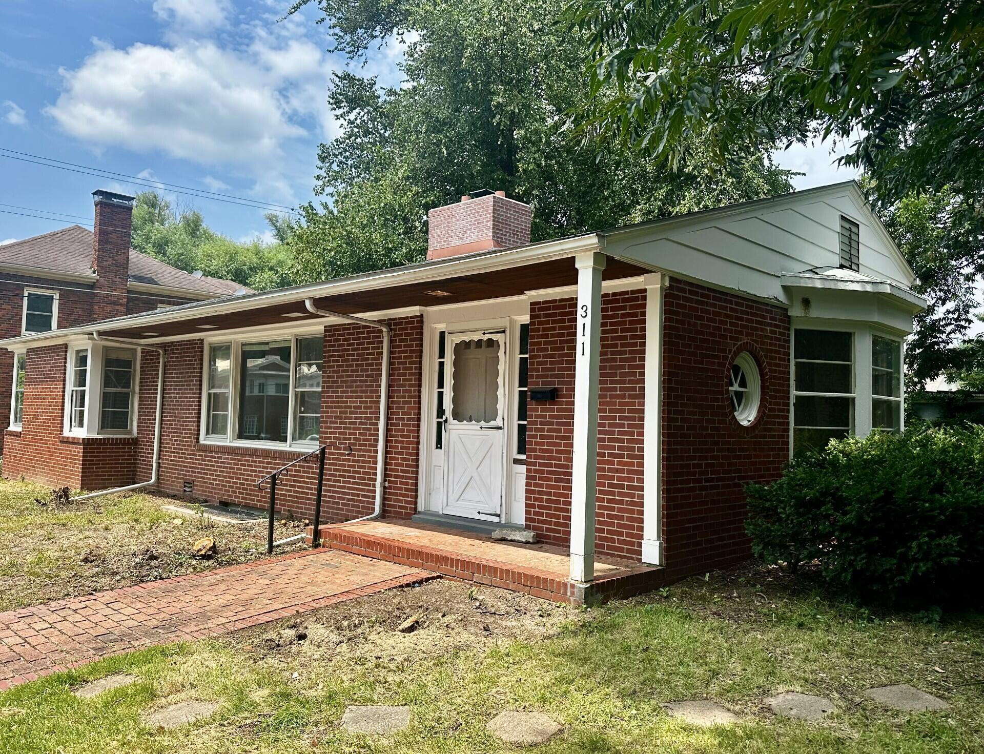 311 Vine ST