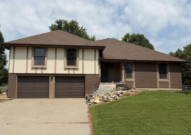 727 Lake Dr Property Photo 1