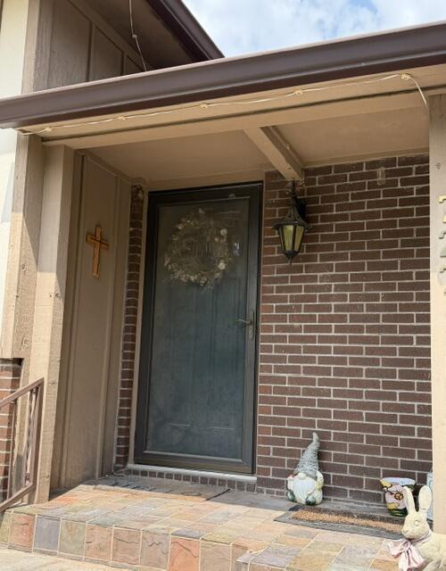 727 Lake Dr Property Photo 2
