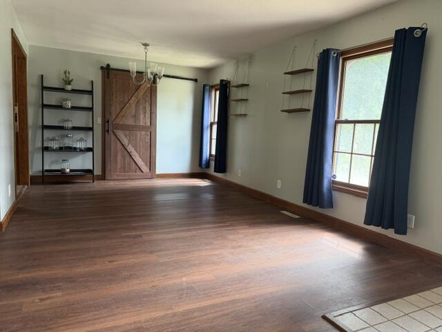 727 Lake Dr Property Photo 7