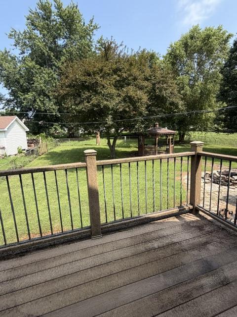 727 Lake Dr Property Photo 19