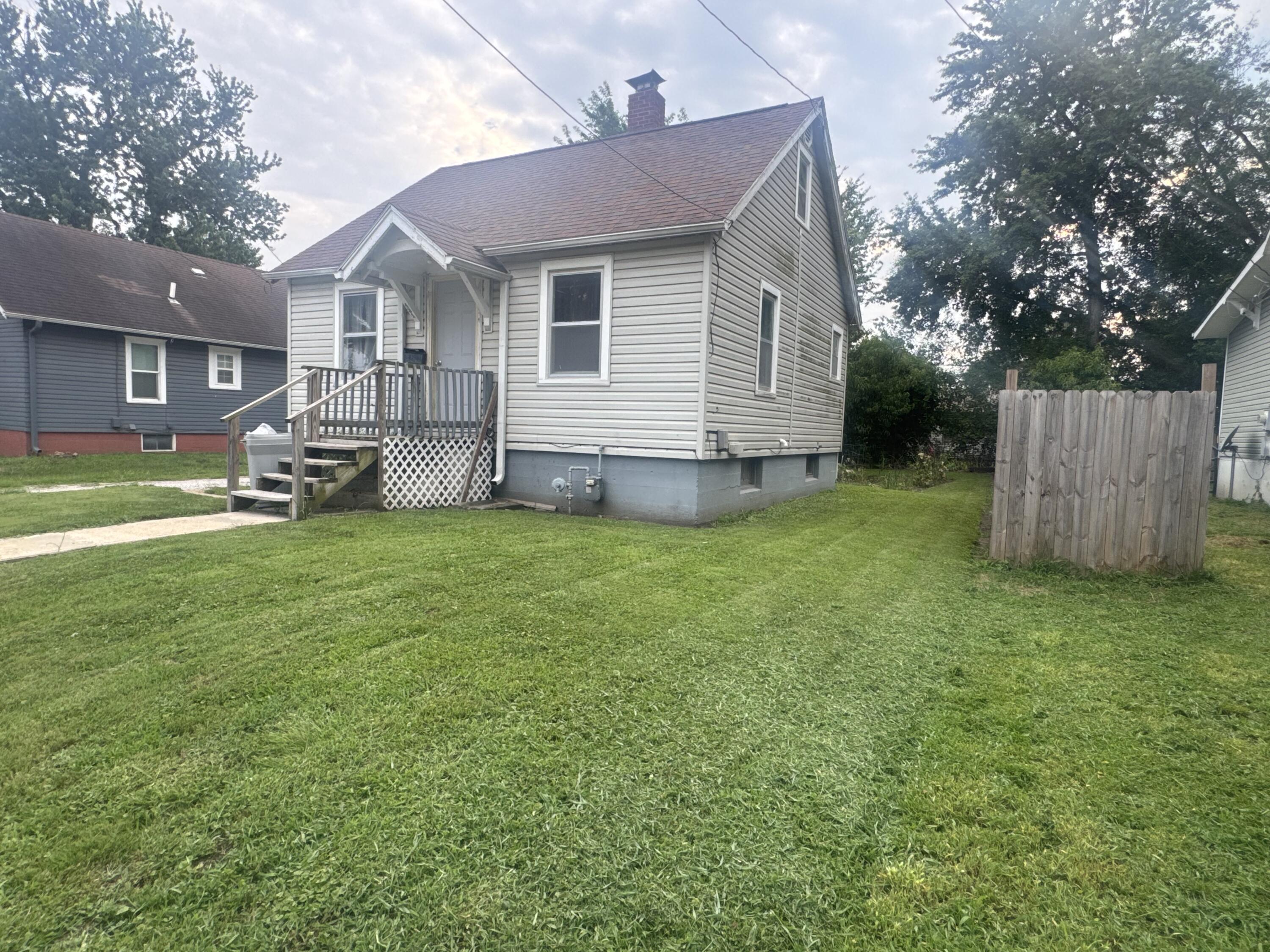 431 Bond Ave Property Photo 3