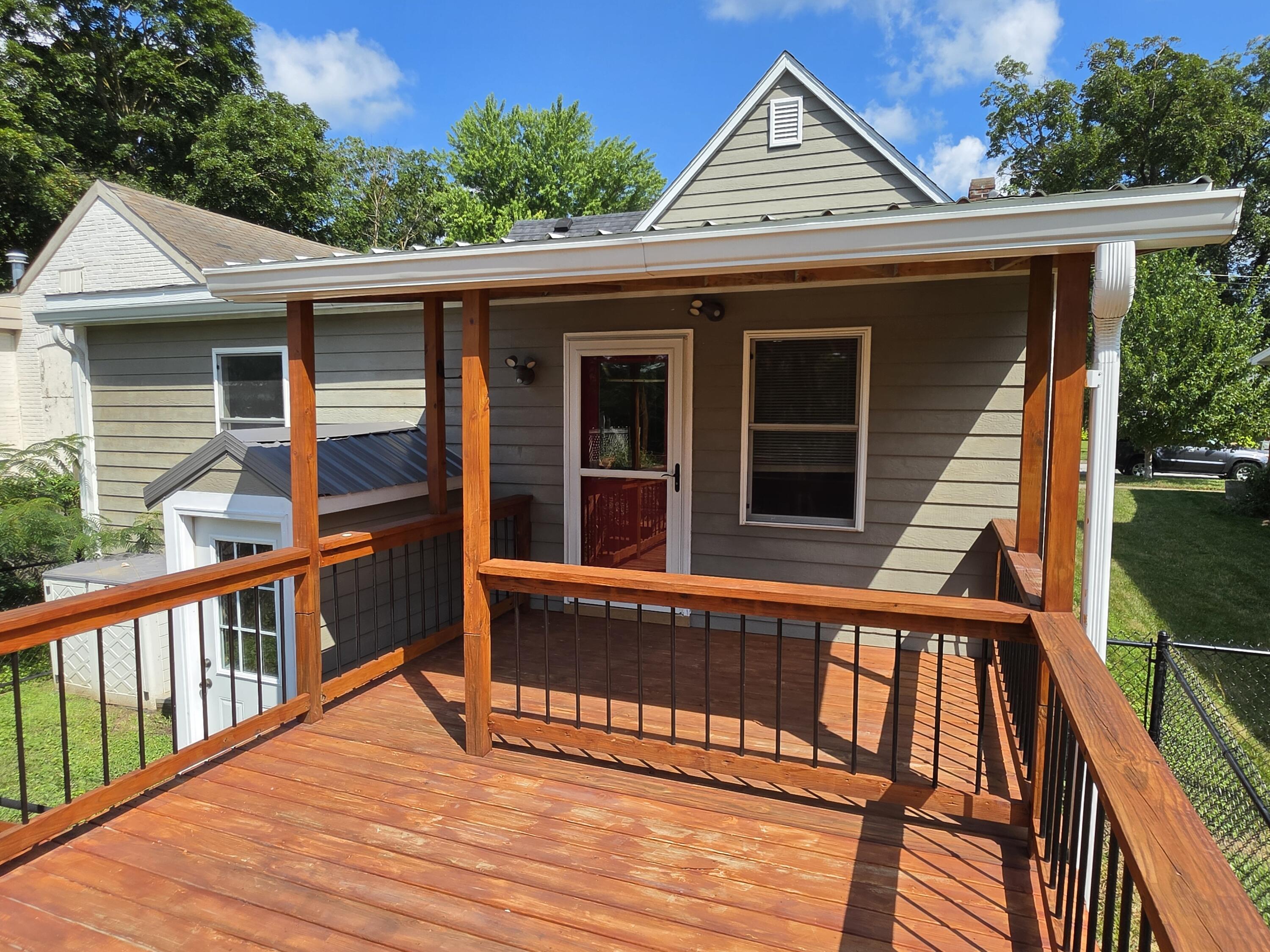 804 Spring St Property Photo 6