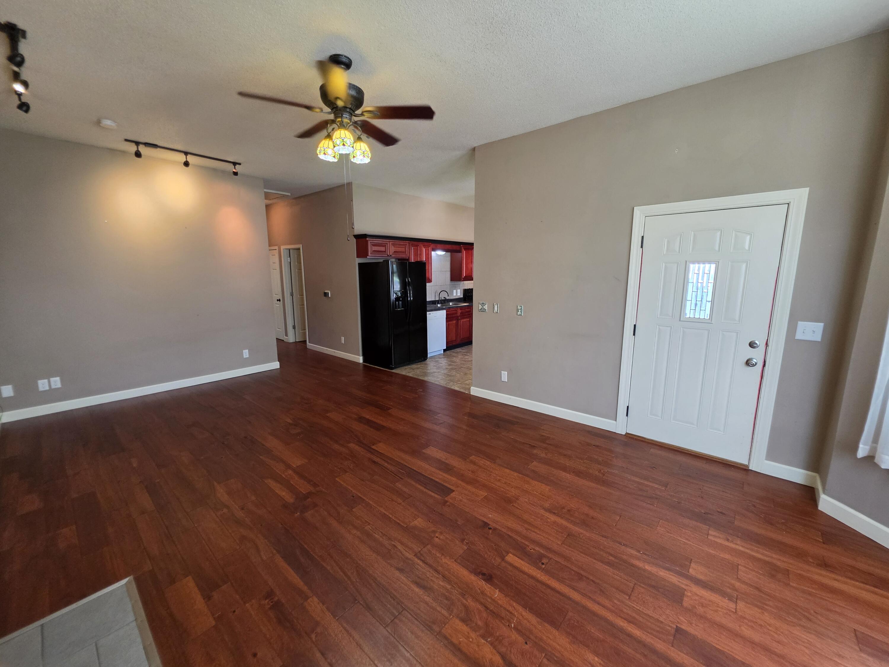 804 Spring St Property Photo 11