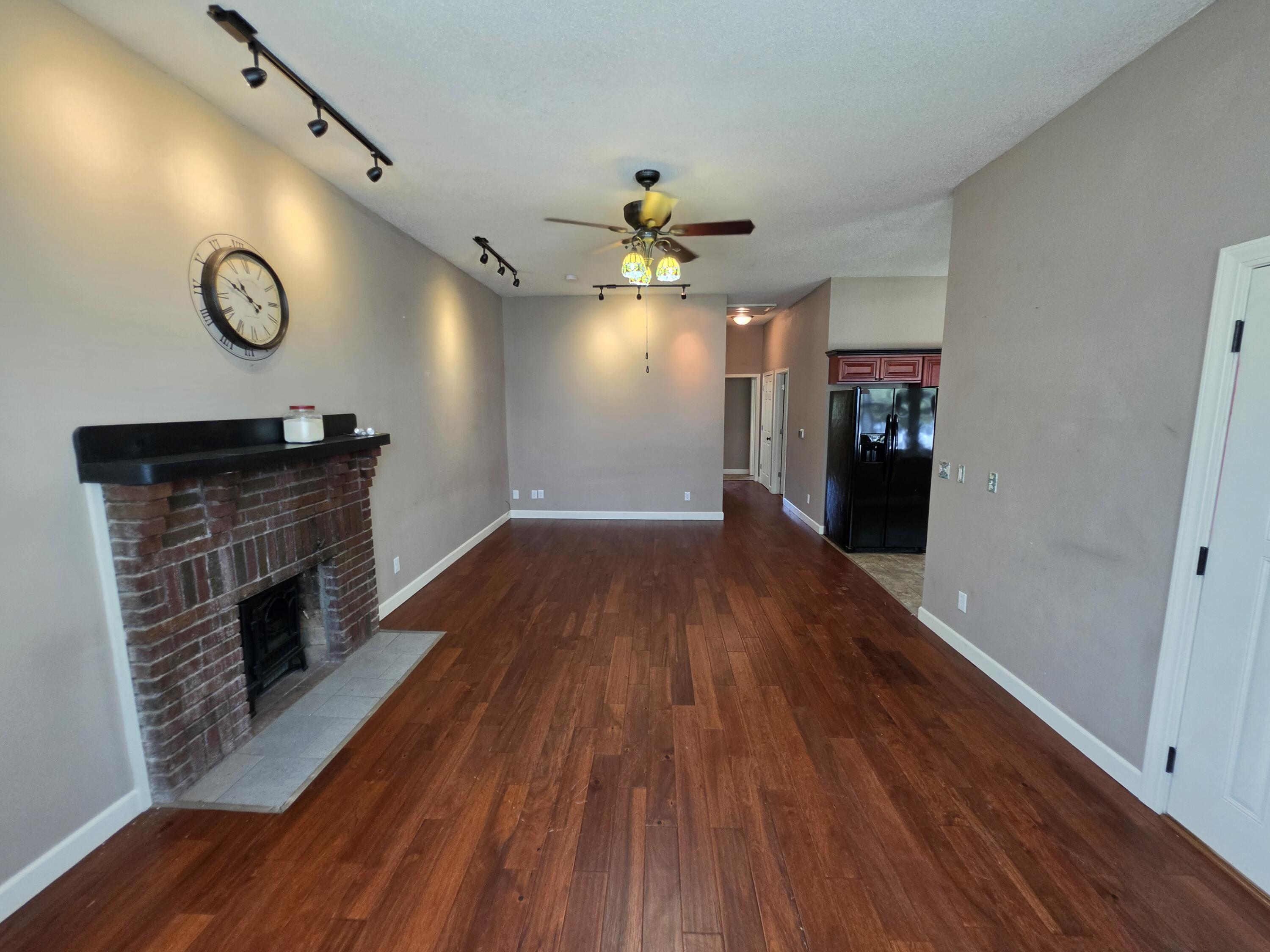 804 Spring St Property Photo 12