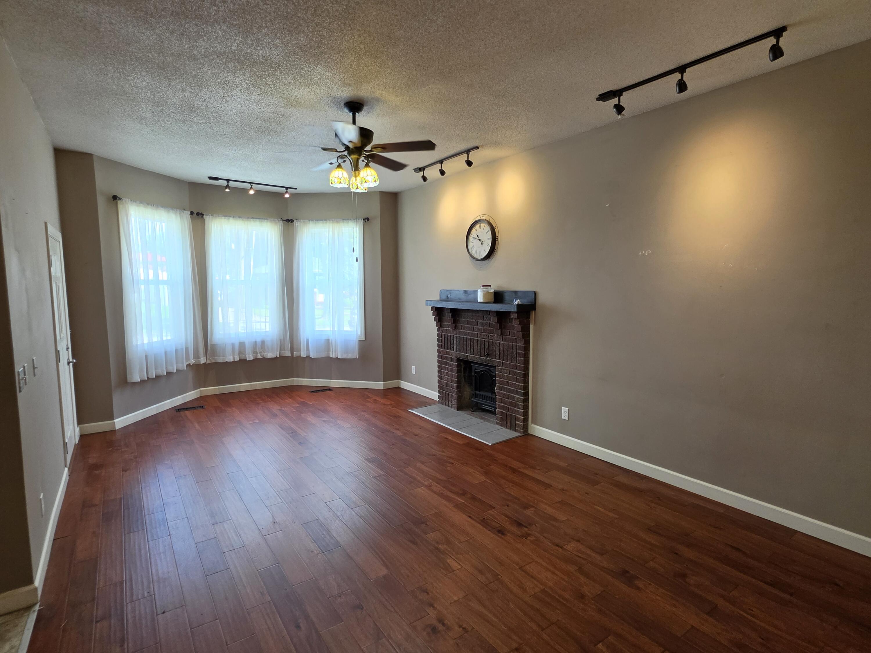 804 Spring St Property Photo 15