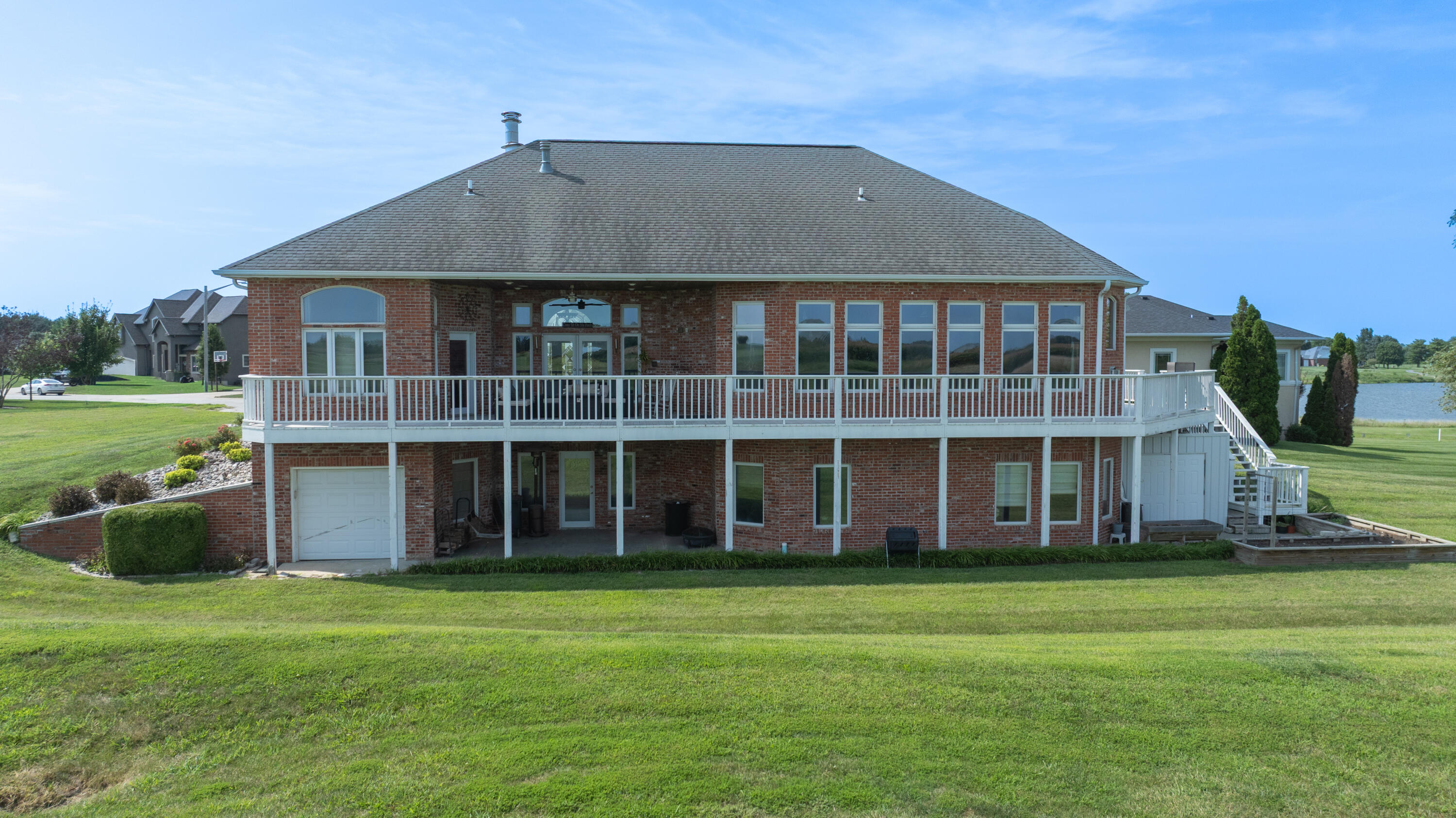 210 Meadow Crest Ct Property Photo 5