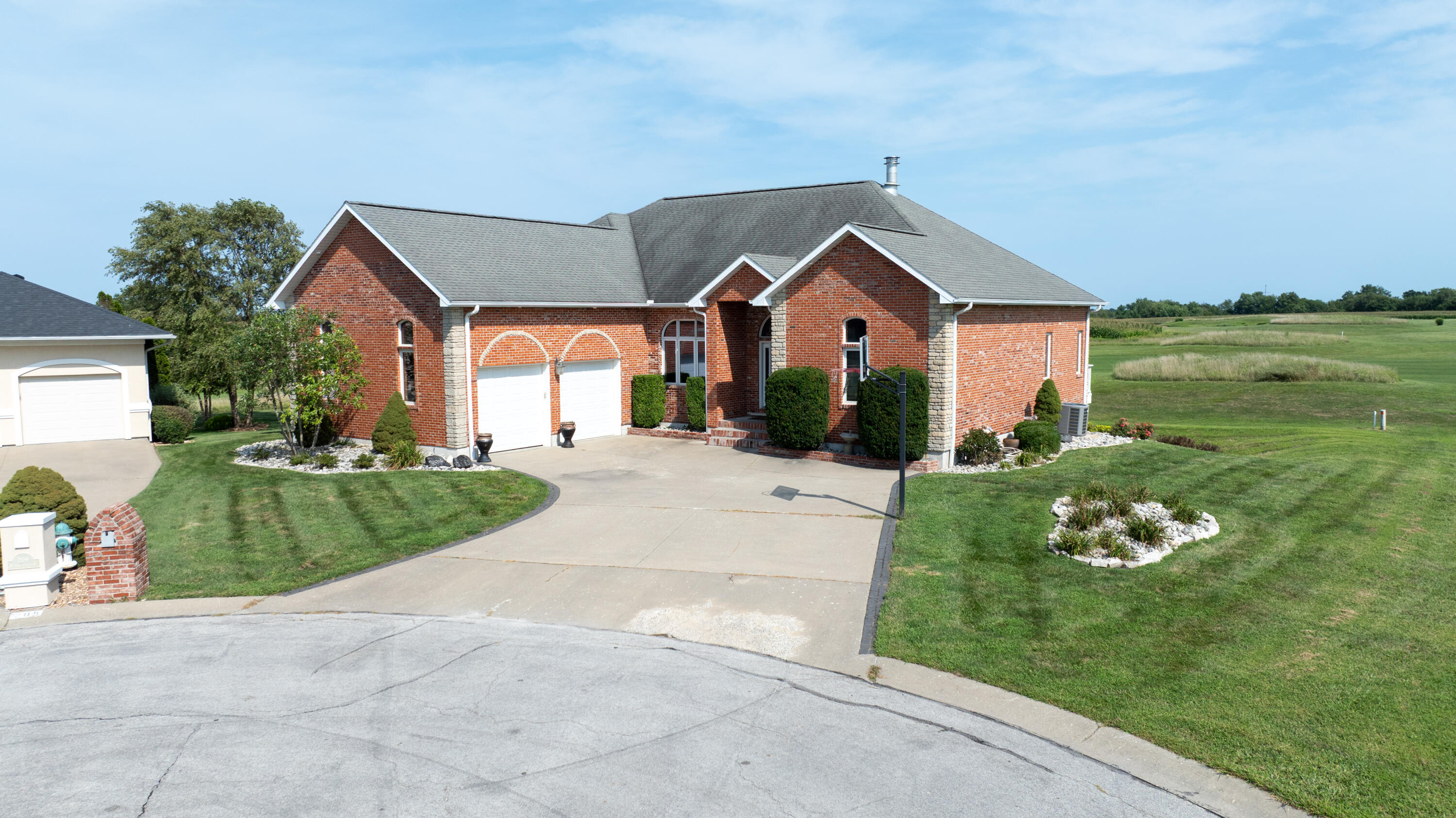 210 Meadow Crest Ct Property Photo 9