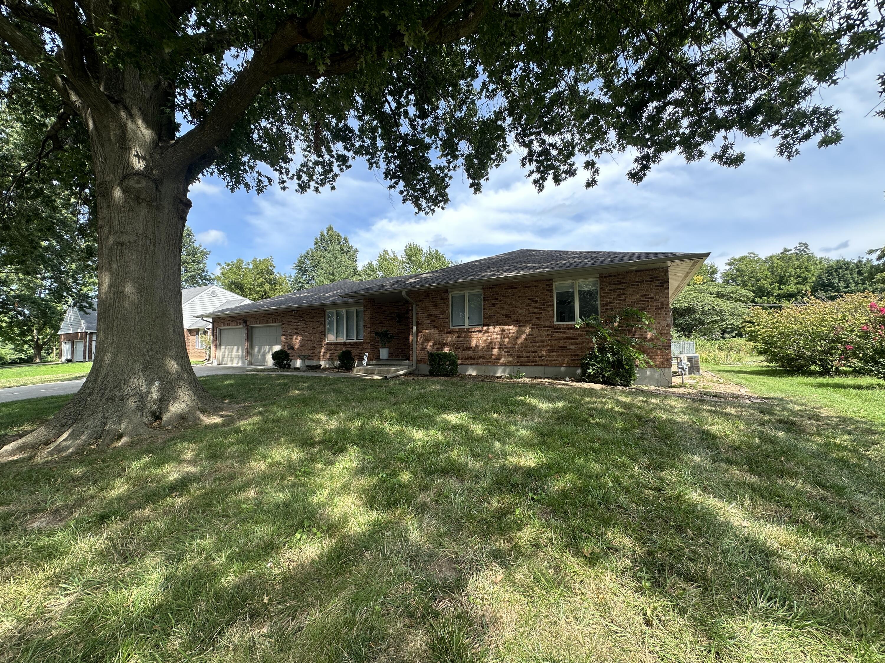 808 Mar Dr Property Photo 2
