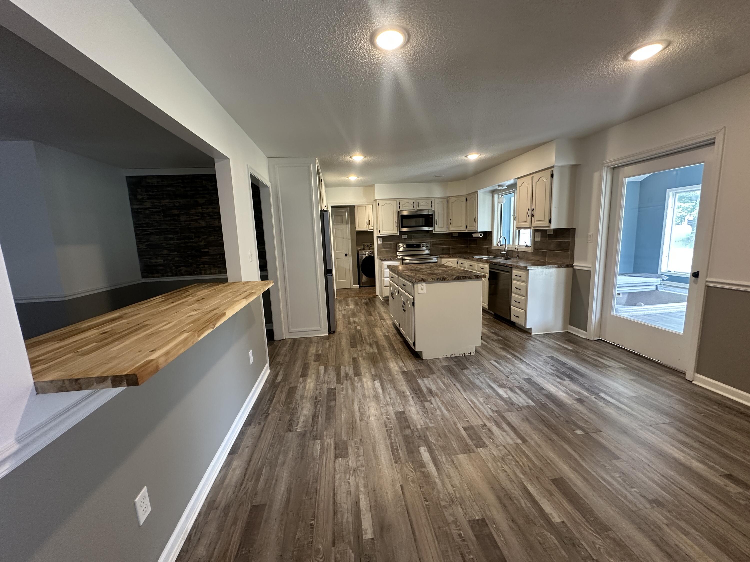 808 Mar Dr Property Photo 19