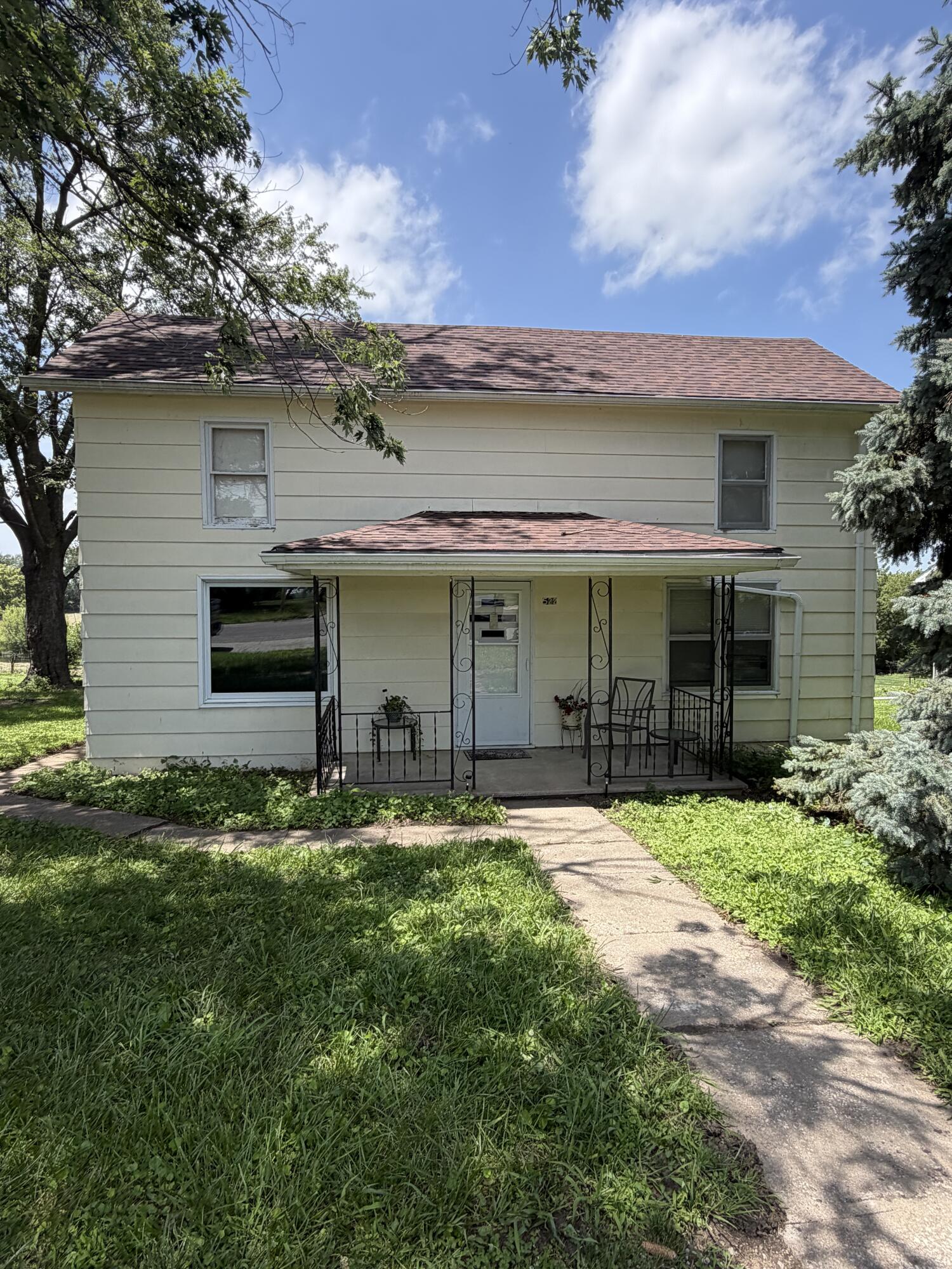 522 Main ST