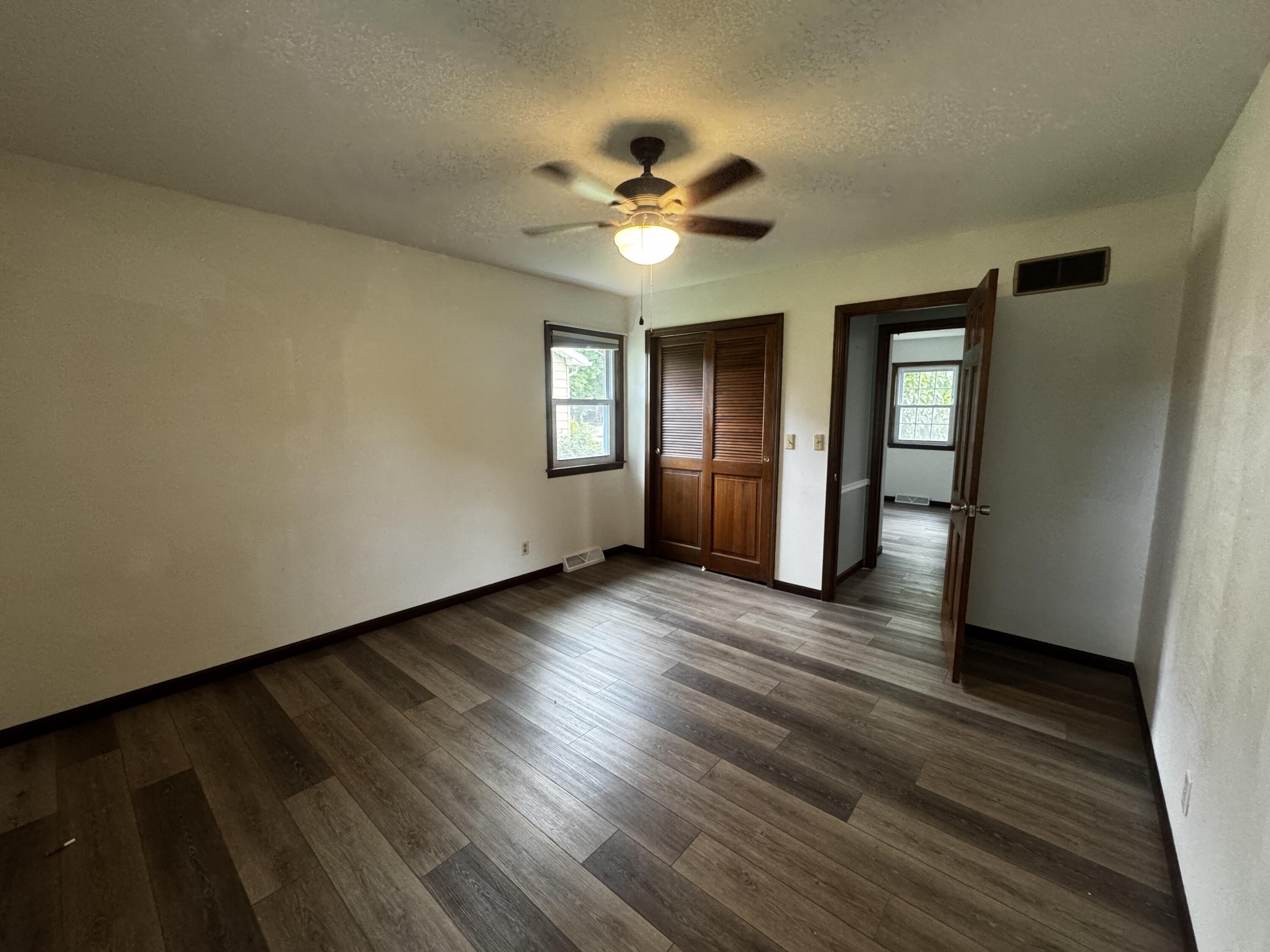 725 Crestwood Dr Property Photo 19