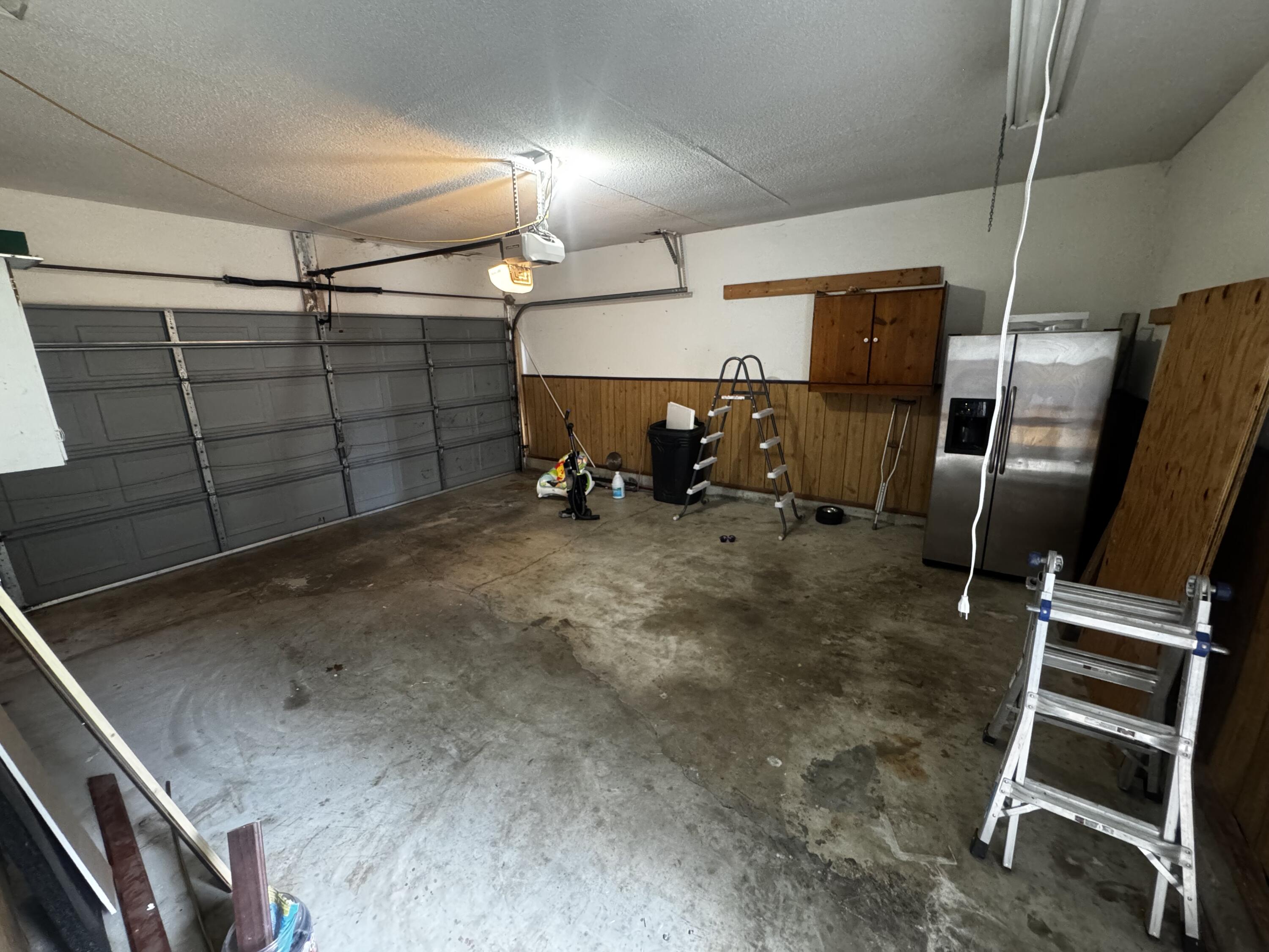 725 Crestwood Dr Property Photo 34