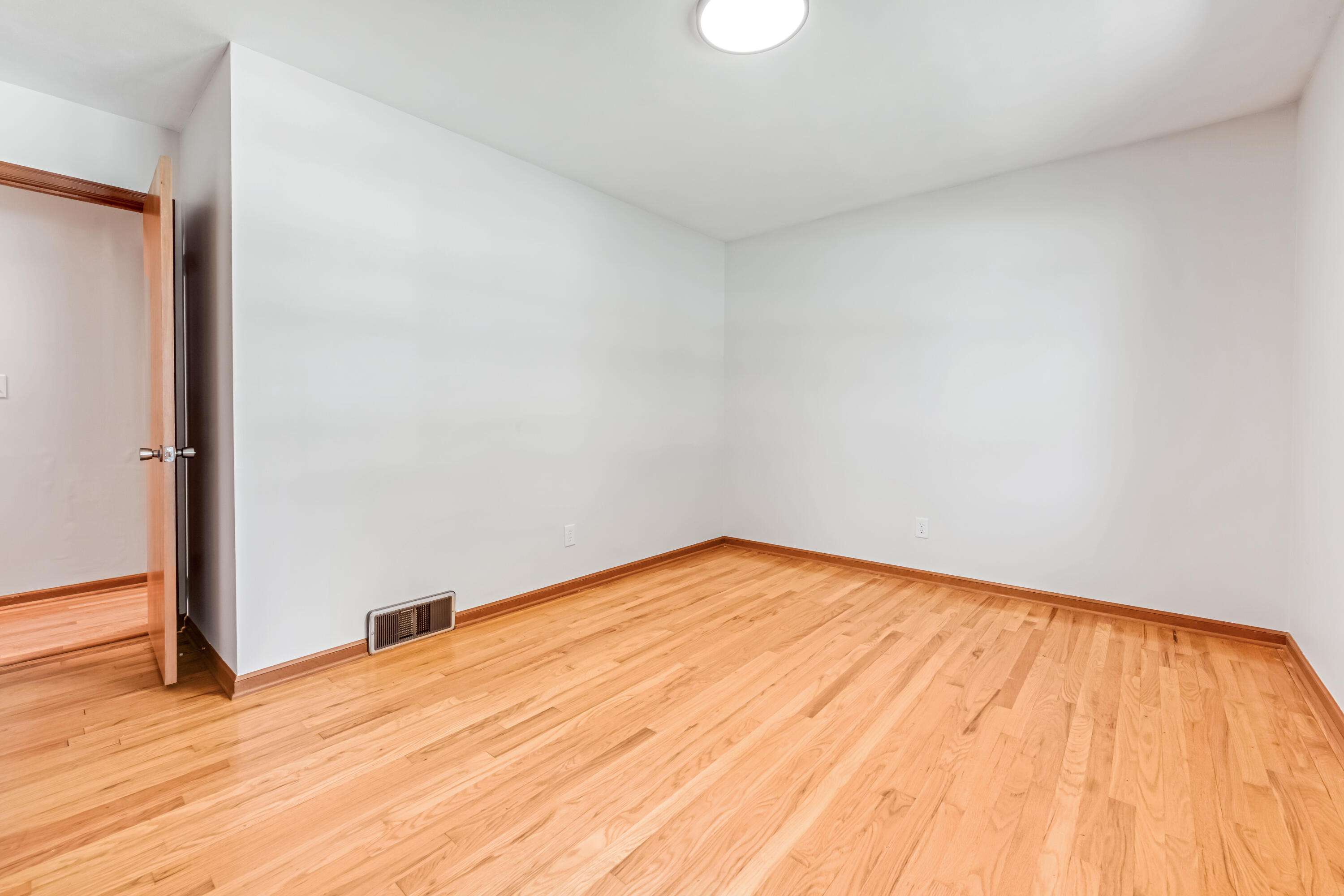 110 Mission St Property Photo 59