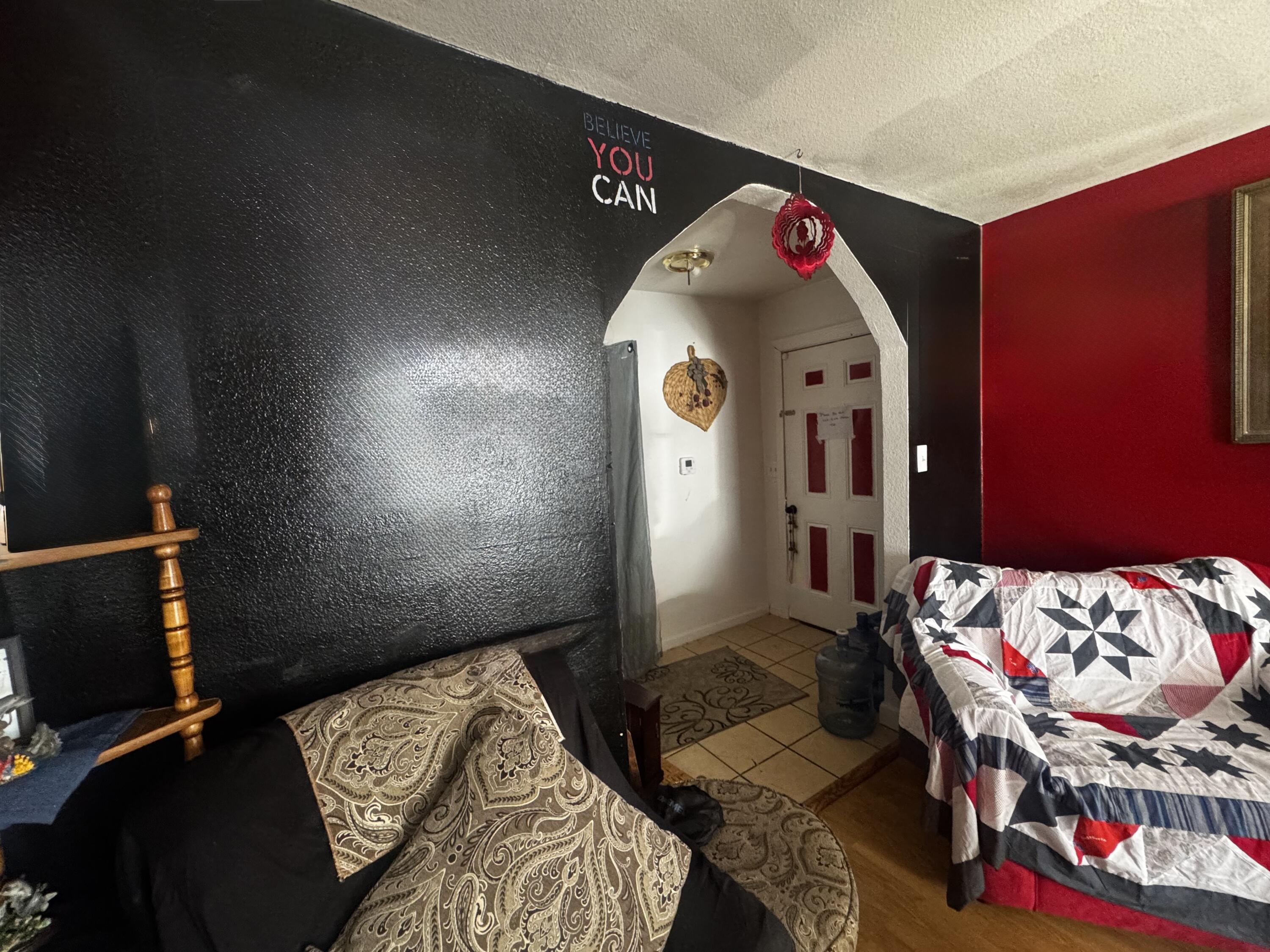 1073 Ellsworth Ave Property Photo 5