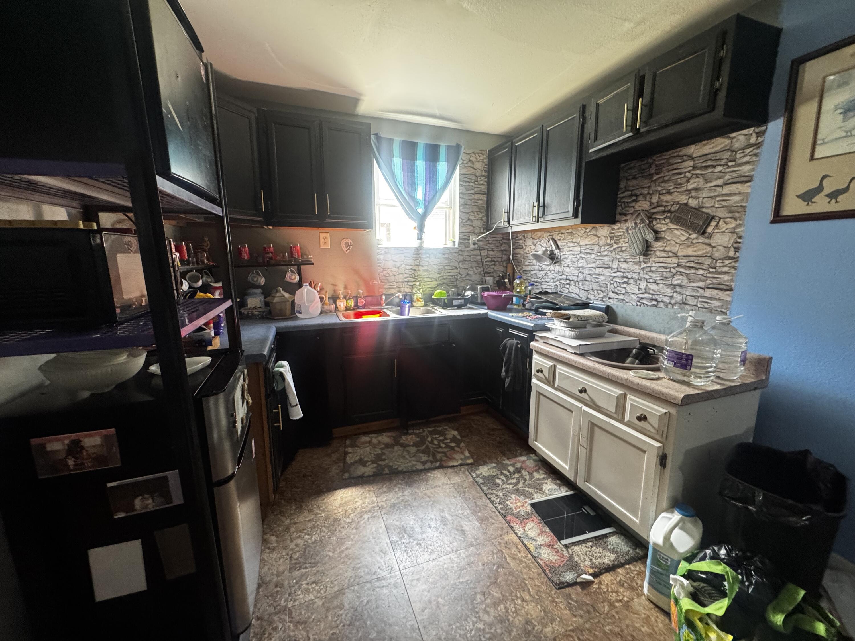 1073 Ellsworth Ave Property Photo 6
