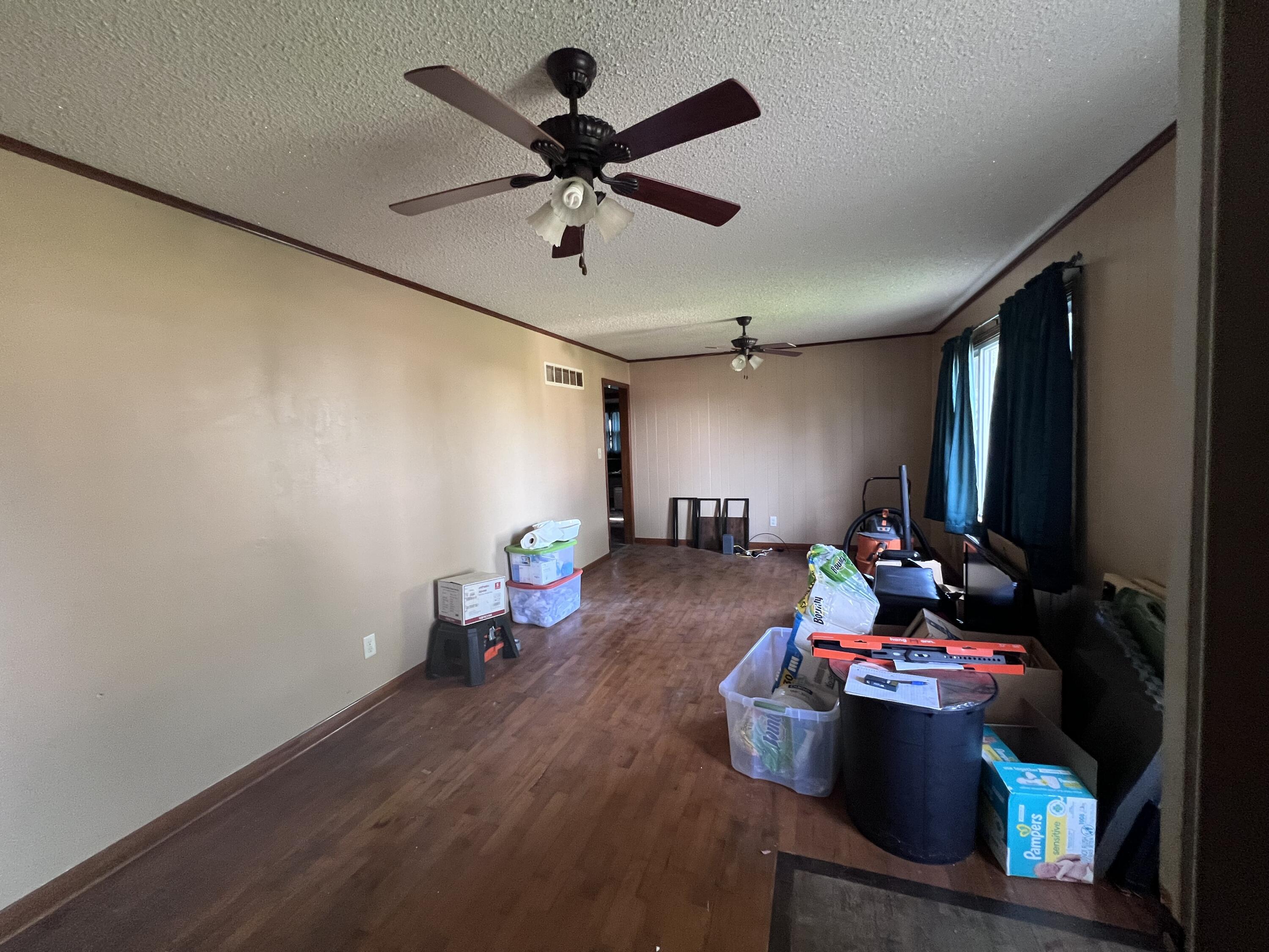 820 Park Property Photo 3
