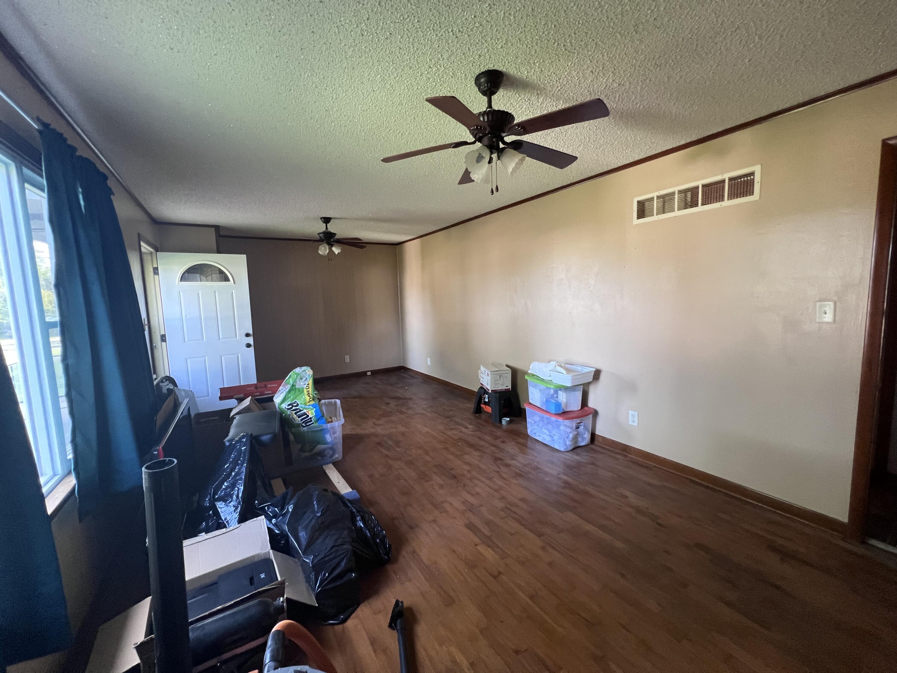 820 Park Property Photo 4