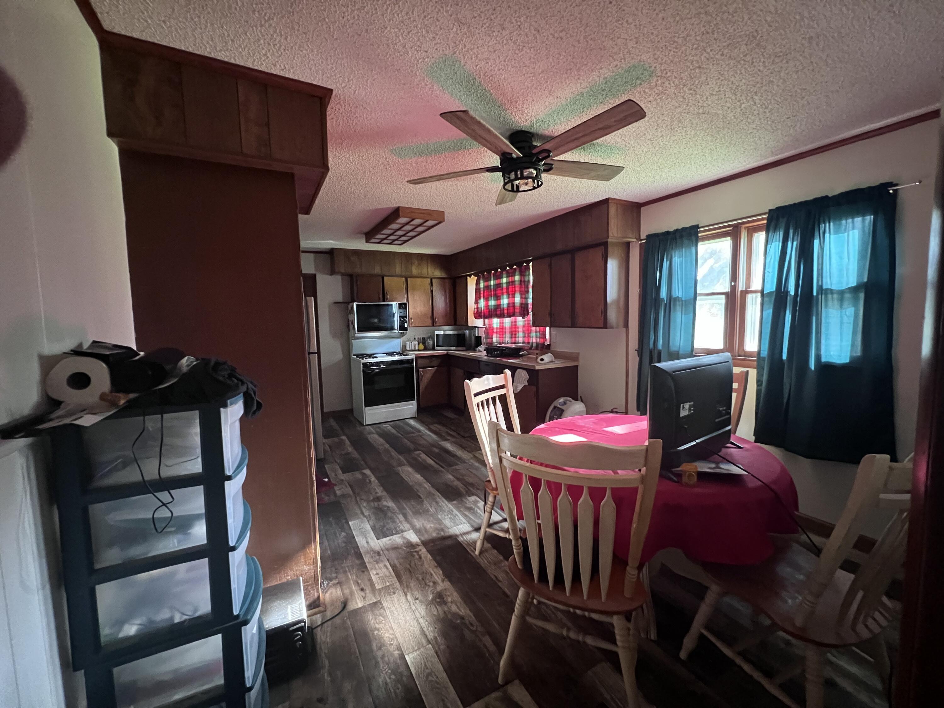 820 Park Property Photo 6