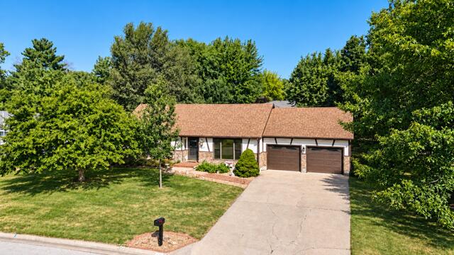 617 Lake Dr Property Photo 2
